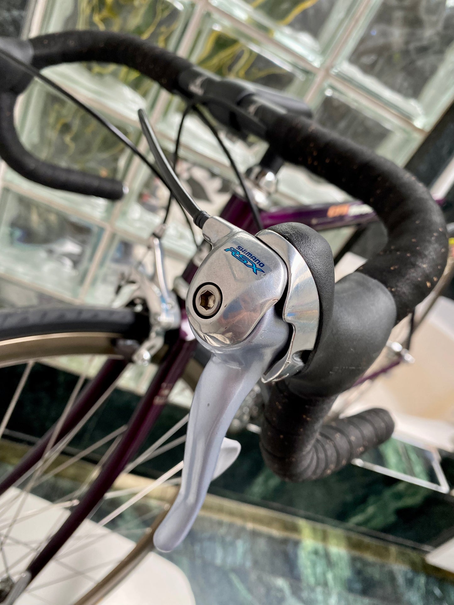 (SIZE 52cm) GIANT CFR 3 CARBON ROAD BIKE - BARELY USED