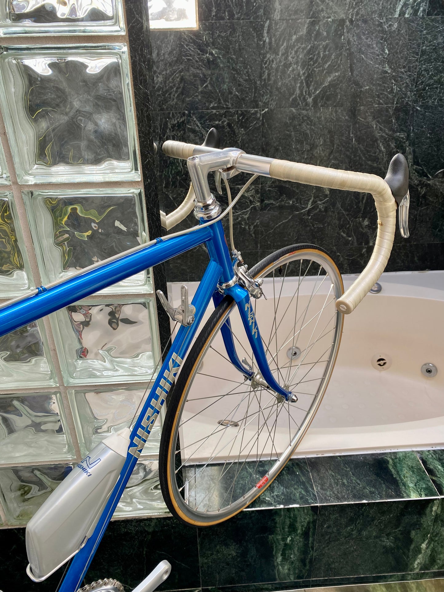 (SIZE 55cm) 1980's NISHIKI AERO II ROAD BIKE - SUPER NEAT - SPOTLESS