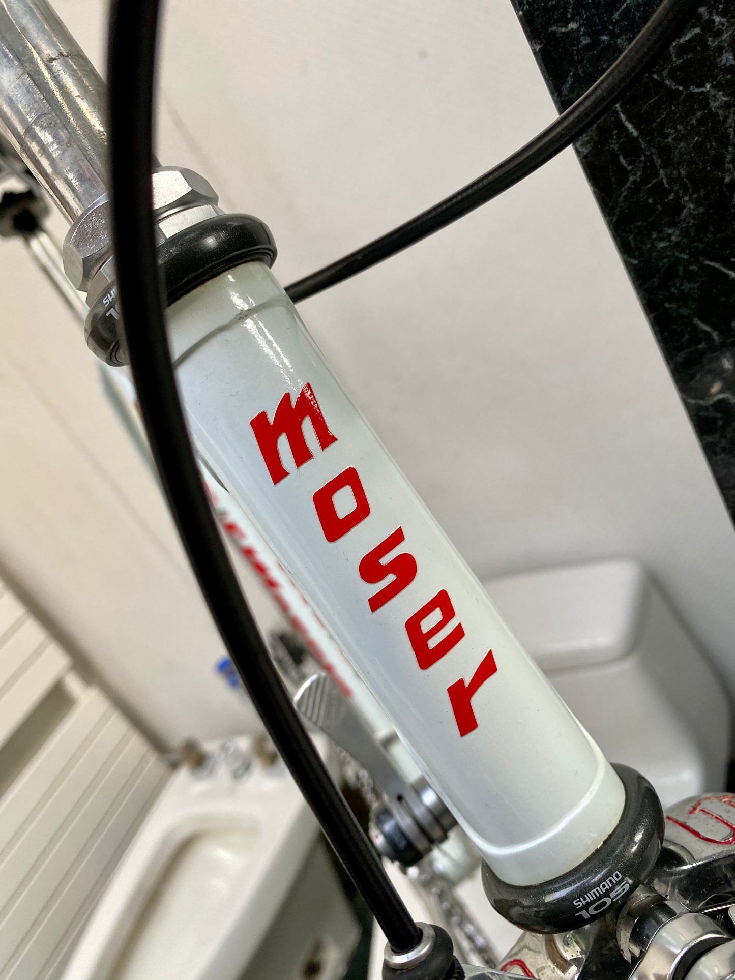 (SIZE 55cm) 1980's MOSER ROAD BIKE - SHIMANO 105 - ORIA SPECIAL