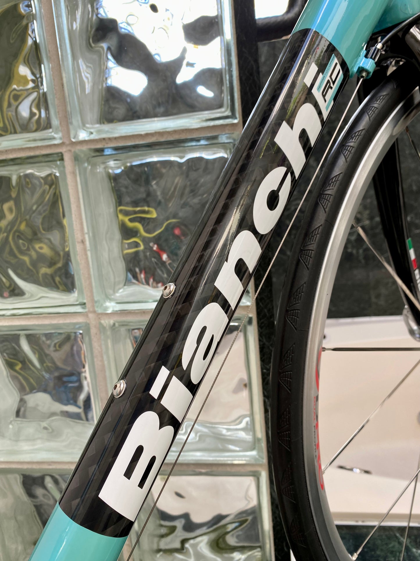 (SIZE 54cm) CLASSIC BIANCHI 928 T-CUBE ROAD BIKE - CELESTE - CAMPAGNOLO CHORUS