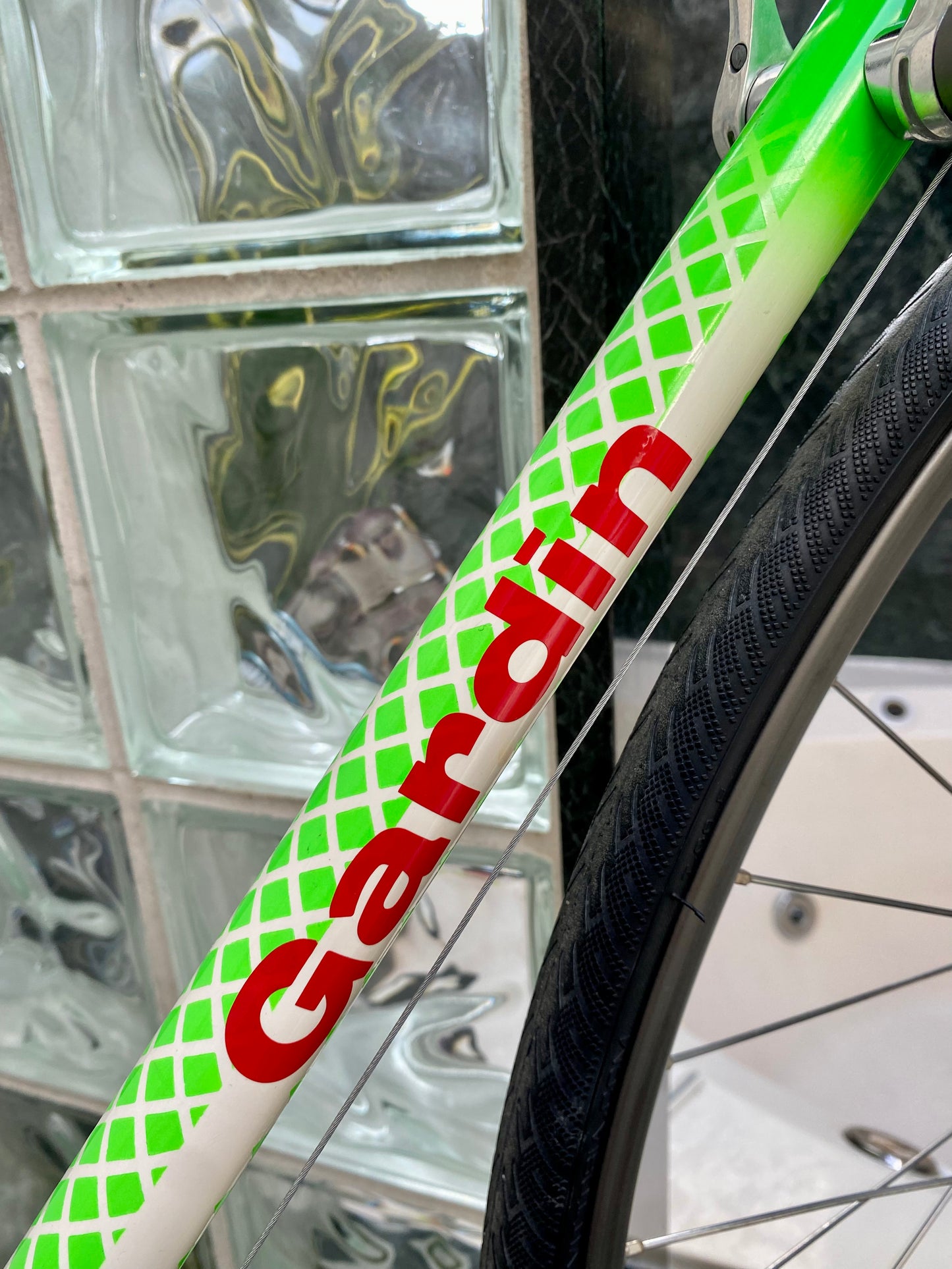 (SIZE 53cm) 1980's CUSTOM GARDIN ROAD BIKE - SHIMANO 600