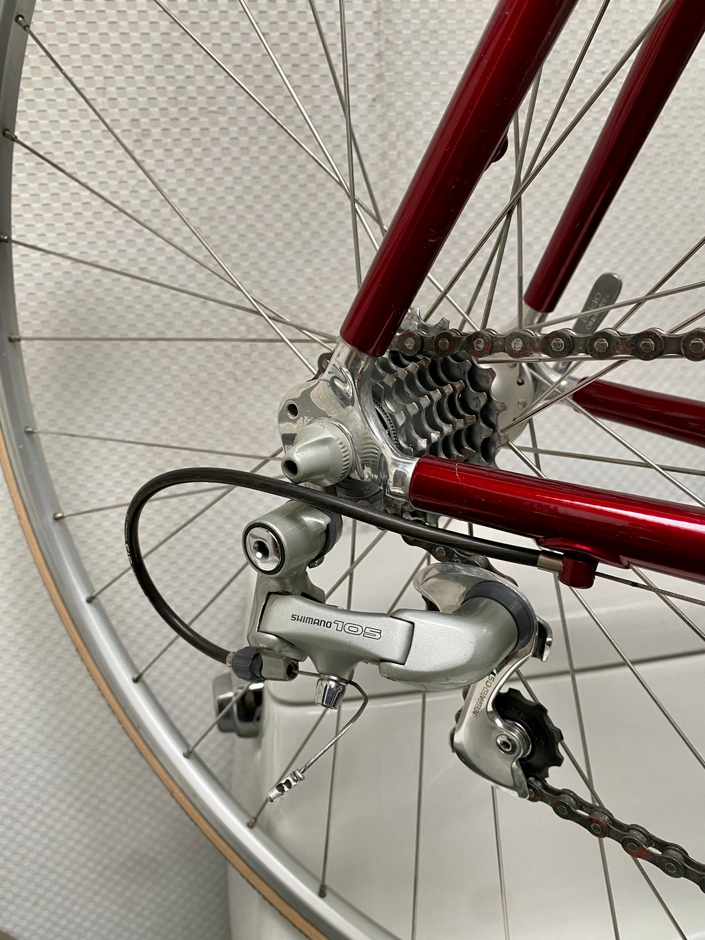 (SIZE 57cm) EARLY-1990's TREK 5500 CARBON ROAD BIKE - SHIMANO 105