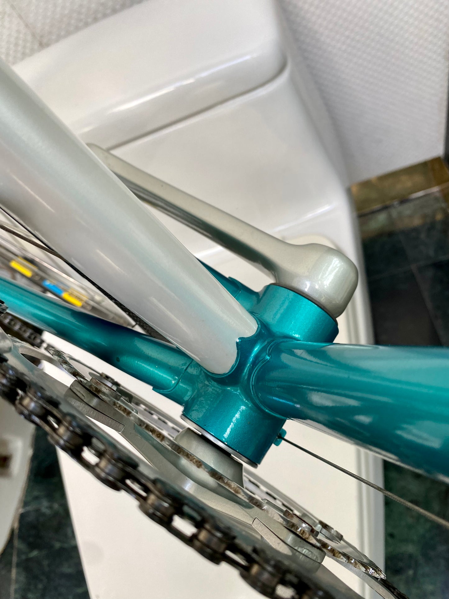 (SIZE 55cm) EARLY-1990's GARDIN ROAD BIKE - SHIMANO 105