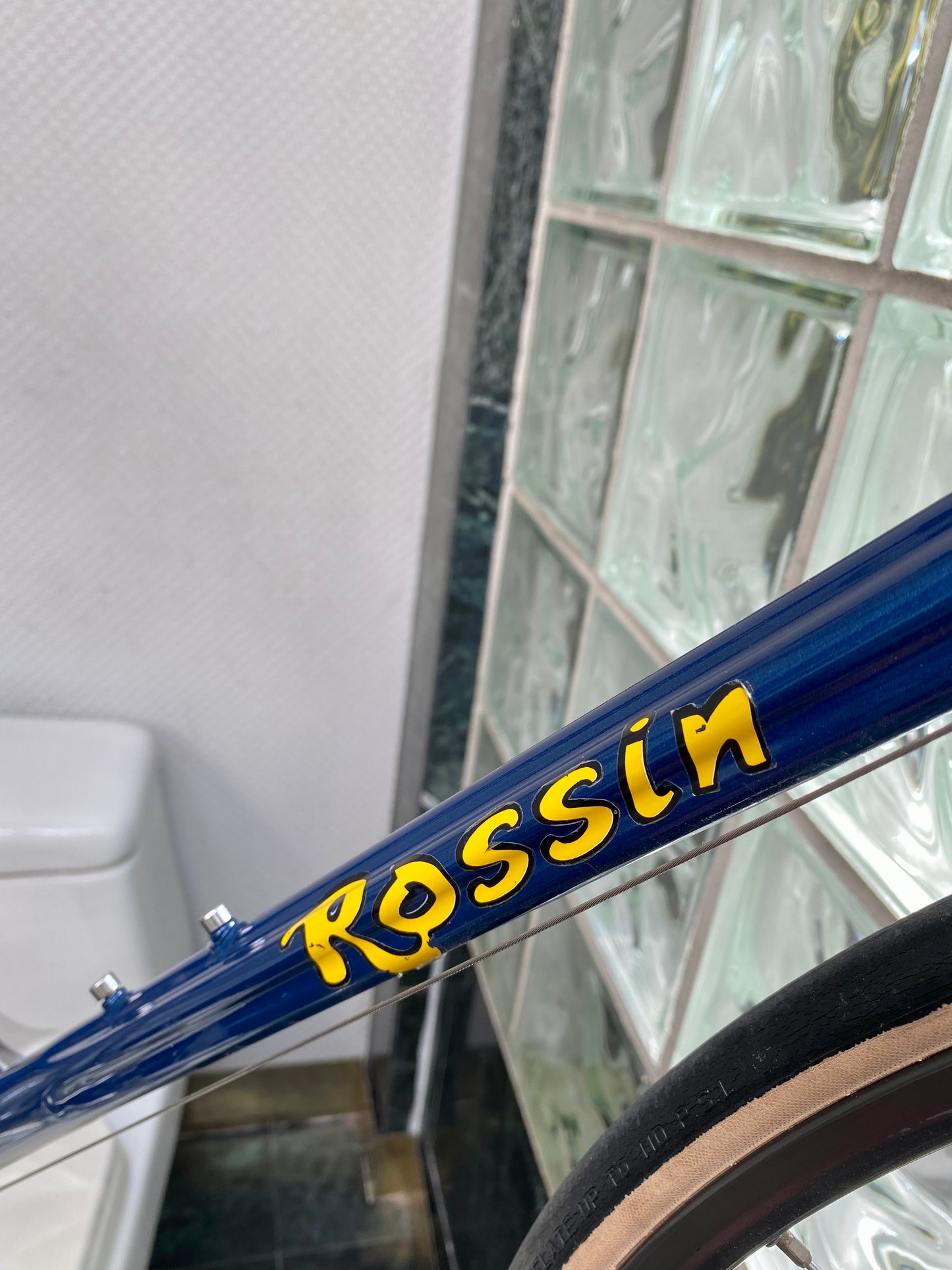 (SIZE 53cm) INCREDIBLE EARLY-1990's ROSSIN GHIBLI ROAD BIKE - SHIMANO DURA ACE