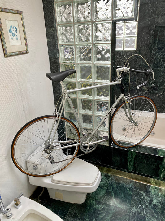 (SIZE 62cm) 1980's NISHIKI OLYMPIC ROAD BIKE - SHIMANO GOLDEN ARROW - LIKE NEW