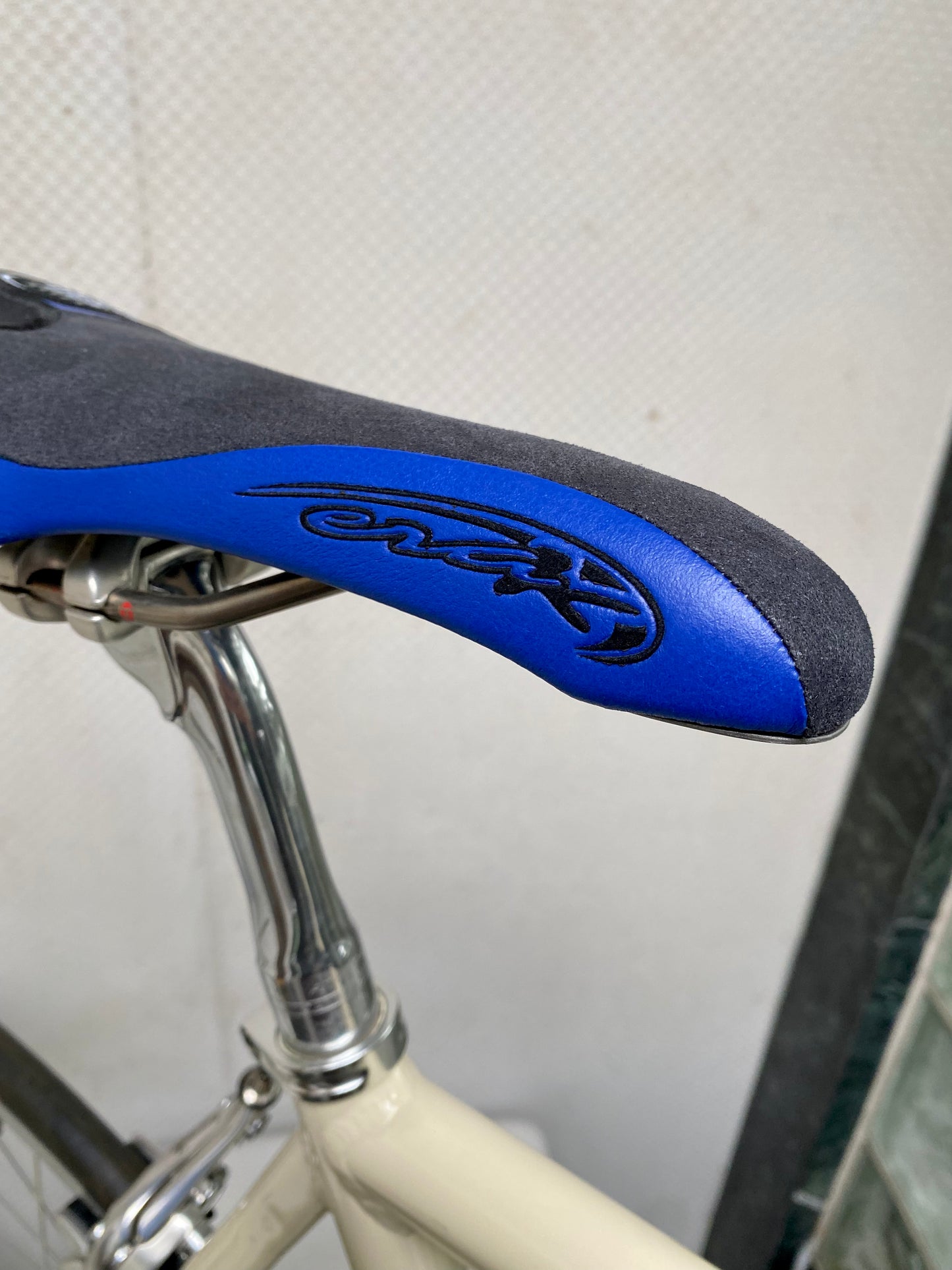 (SIZE 56cm) 1990's CINELLI PRO TEAM ROAD BIKE - CAMPAGNOLO ATHENA GROUPSET - LIKE NEW