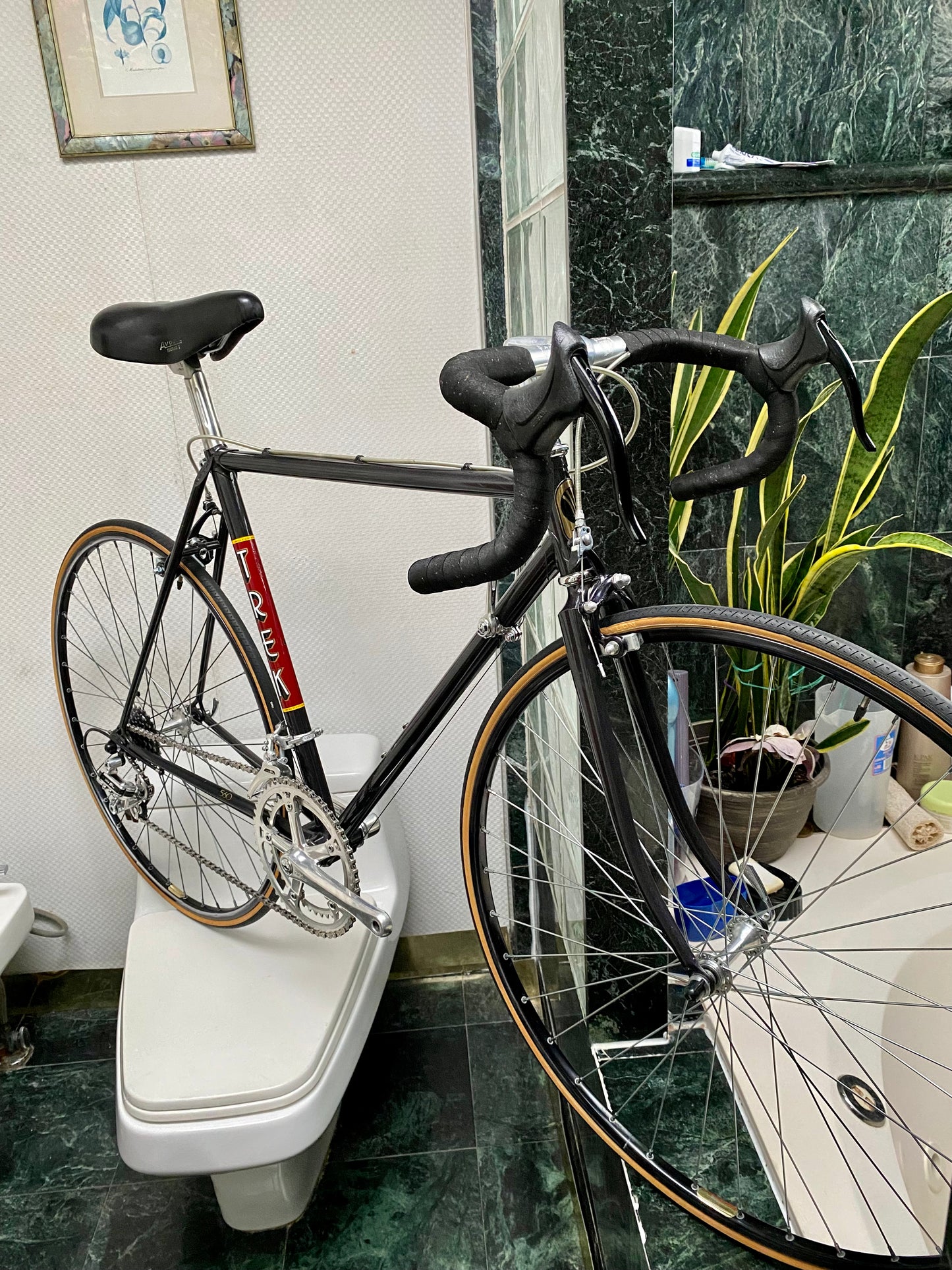 (SIZE 53cm) EARLY-1980's TREK 560 ROAD BIKE - LIKE NEW