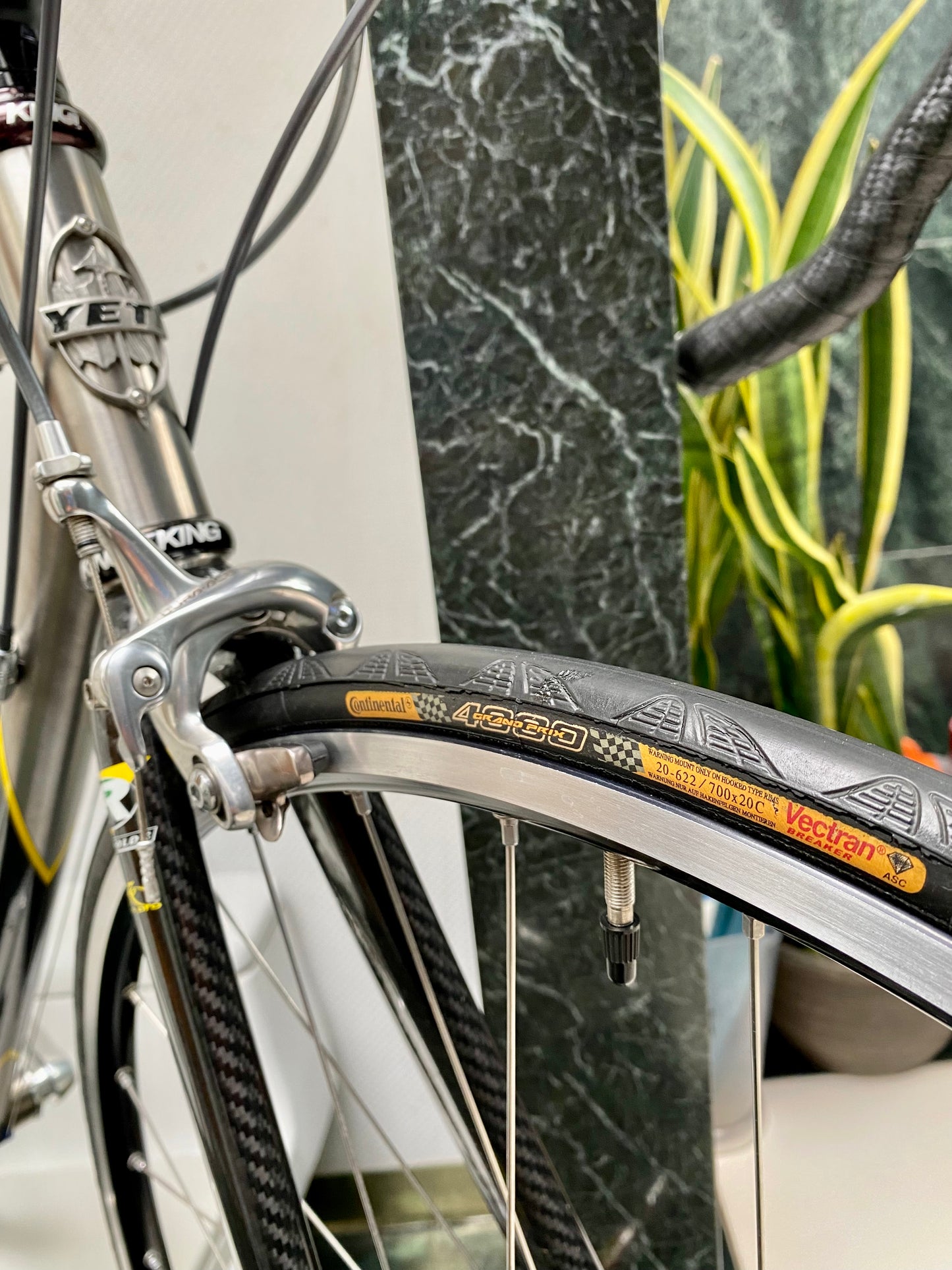 (SIZE 54cm) 2003 YETI ROAD PROJECT TITANIUM ROAD BIKE - SHIMANO DURA ACE - SPOTLESS !