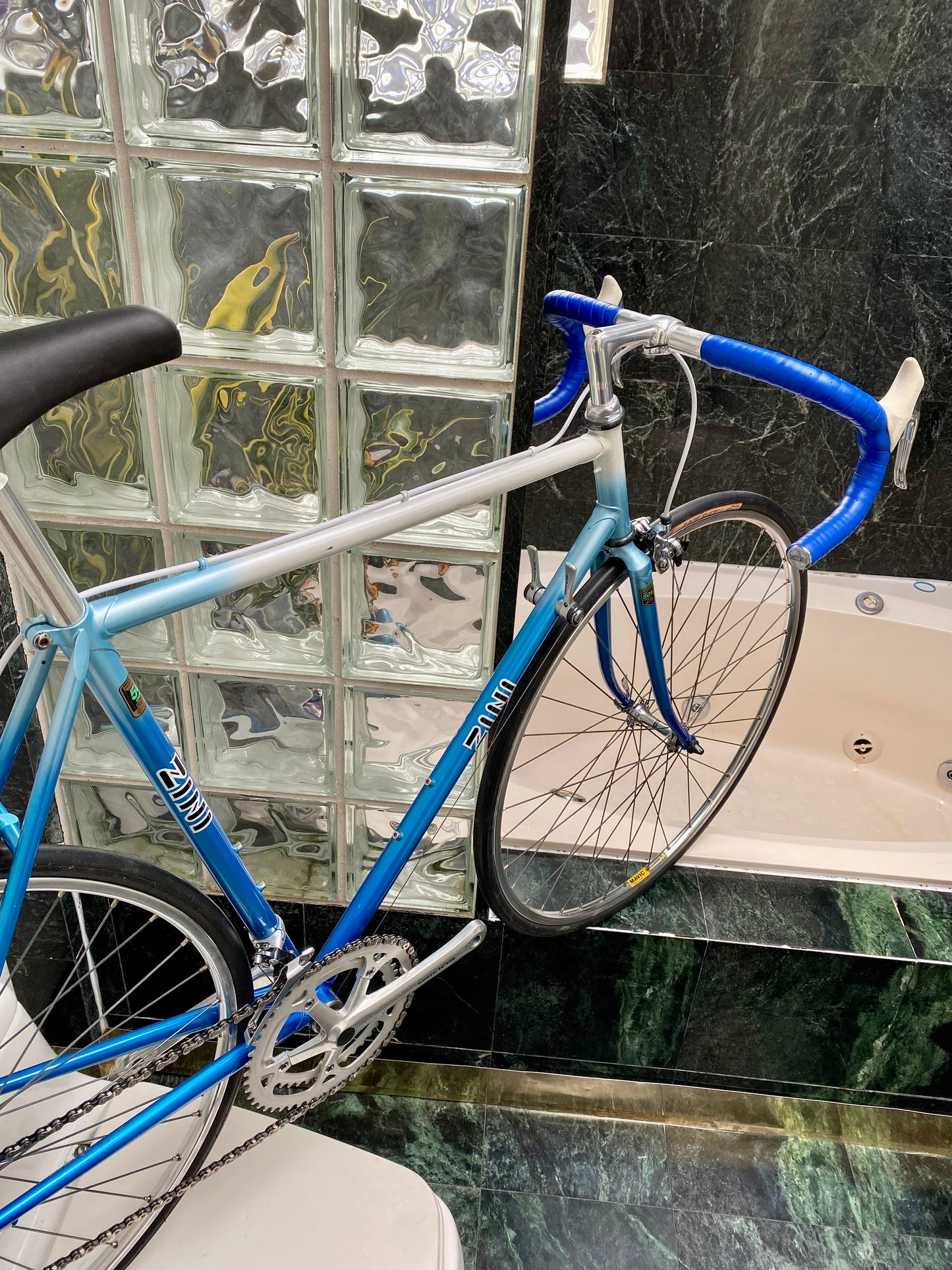 (SIZE 56cm) 1980's ZINI ROAD BIKE - SHIMANO 105 - REYNOLDS STEEL