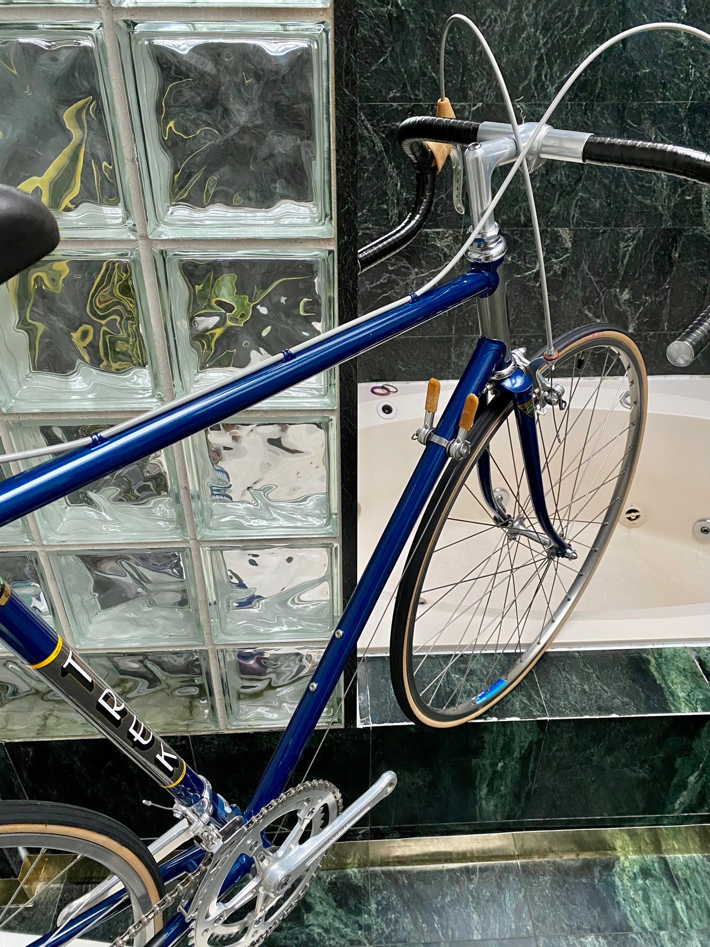 (SIZE 56cm) EARLY-1980's TREK 700 ROAD BIKE - SUNTOUR SUPERBE - REYNOLDS 531 - SPOTLESS