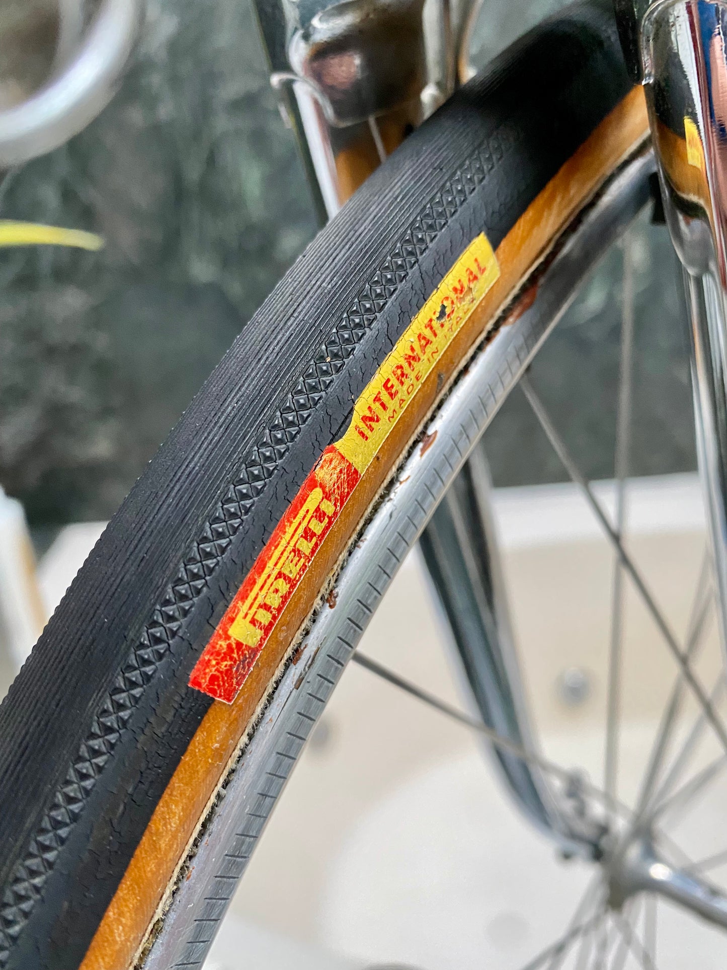 (SIZE 57cm) 1970's COLNAGO SUPER ROAD BIKE - CAMPAGNOLO - BEAUTIFUL