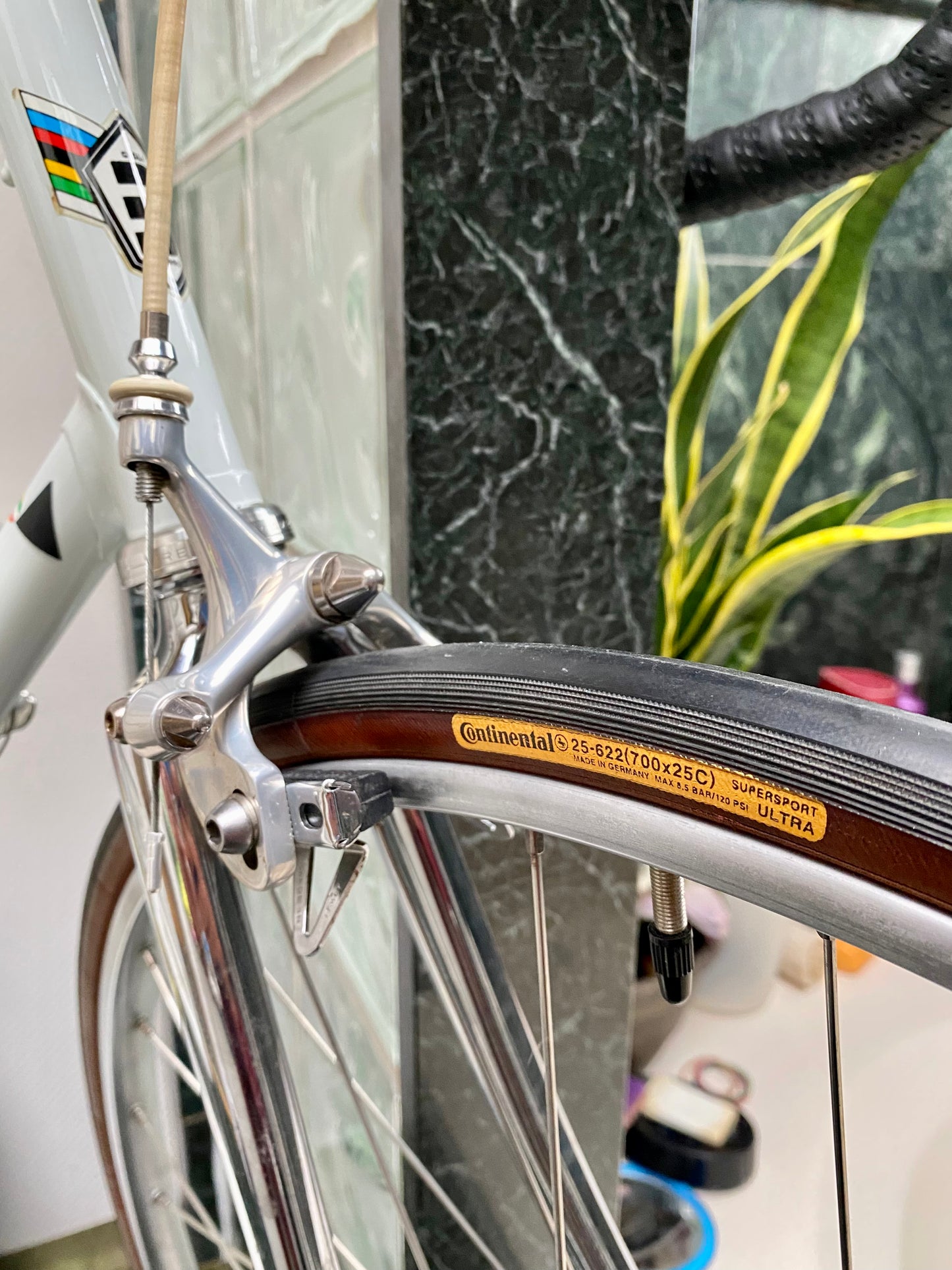 (SIZE 55cm) 1980's BASSO ROAD BIKE - COLUMBUS SL - CAMPAGNOLO ATHENA