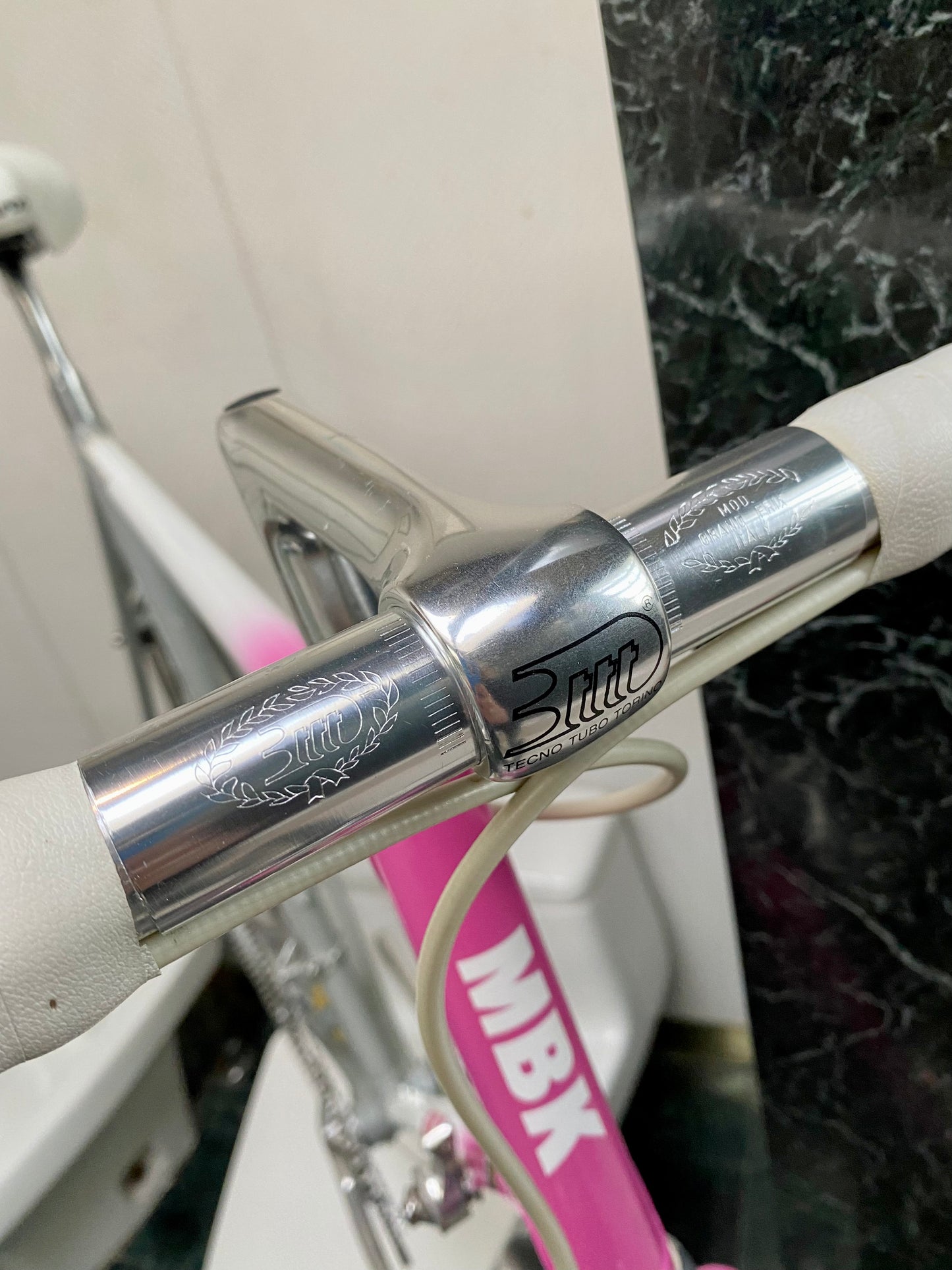 (SIZE 59cm) 1980's MBK / MOTOBECANE ROAD BIKE - CAMPAGNOLO ATHENA