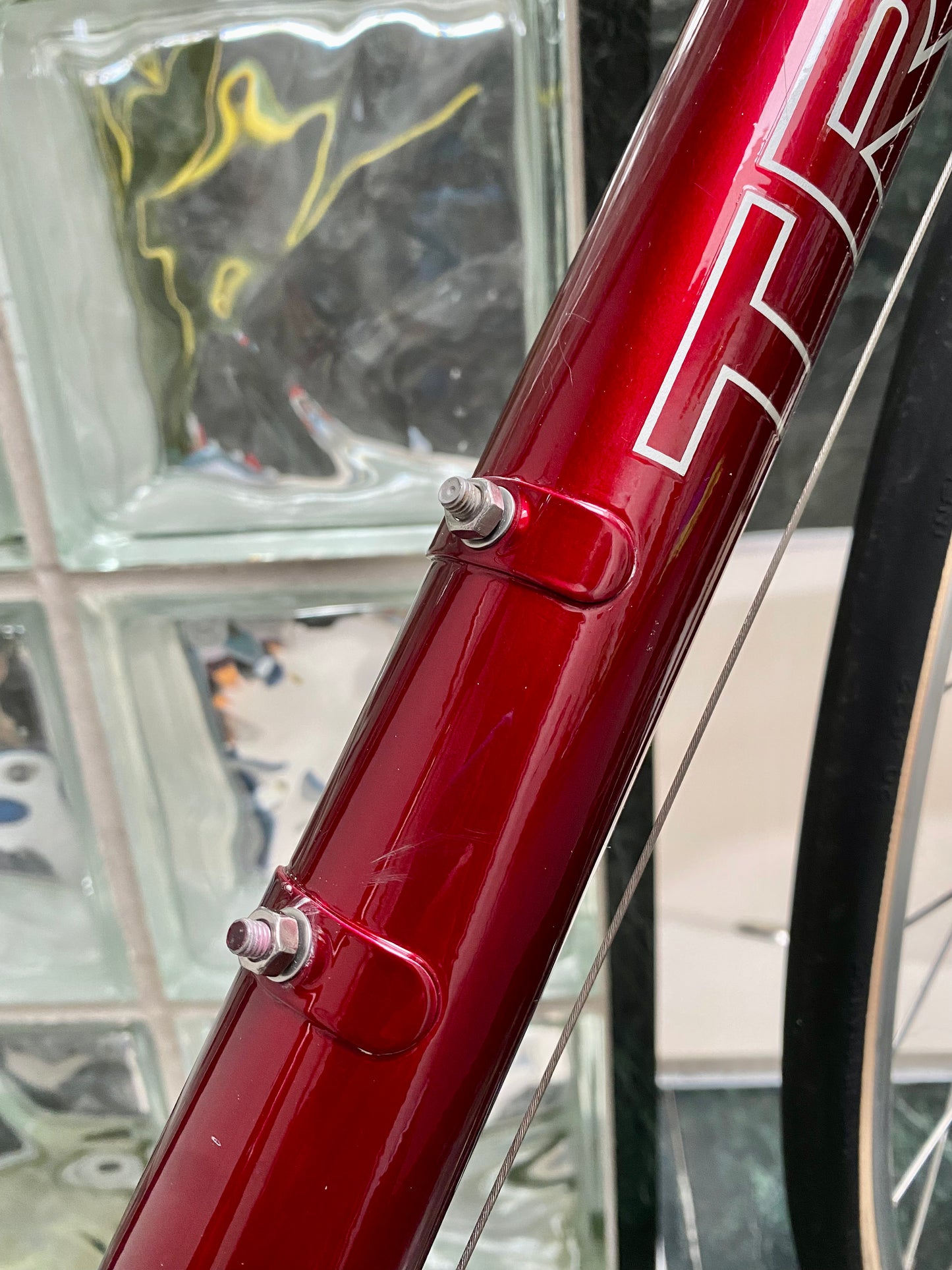 (SIZE 57cm) EARLY-1990's TREK 5500 CARBON ROAD BIKE - SHIMANO 105