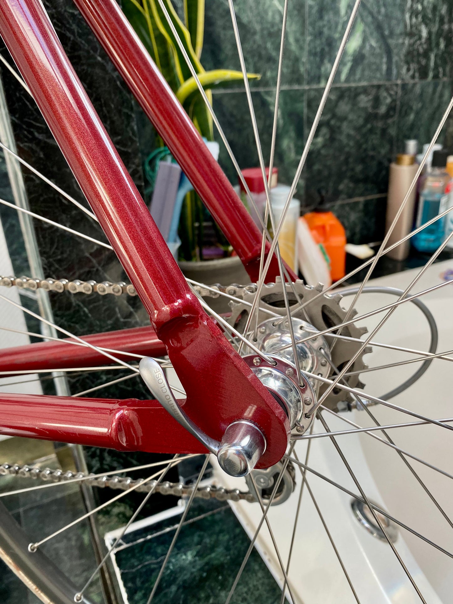 (SIZE 56cm) 1980's KLEIN QUANTUM ROAD BIKE - SHIMANO 600 - SPOTLESS - RARE