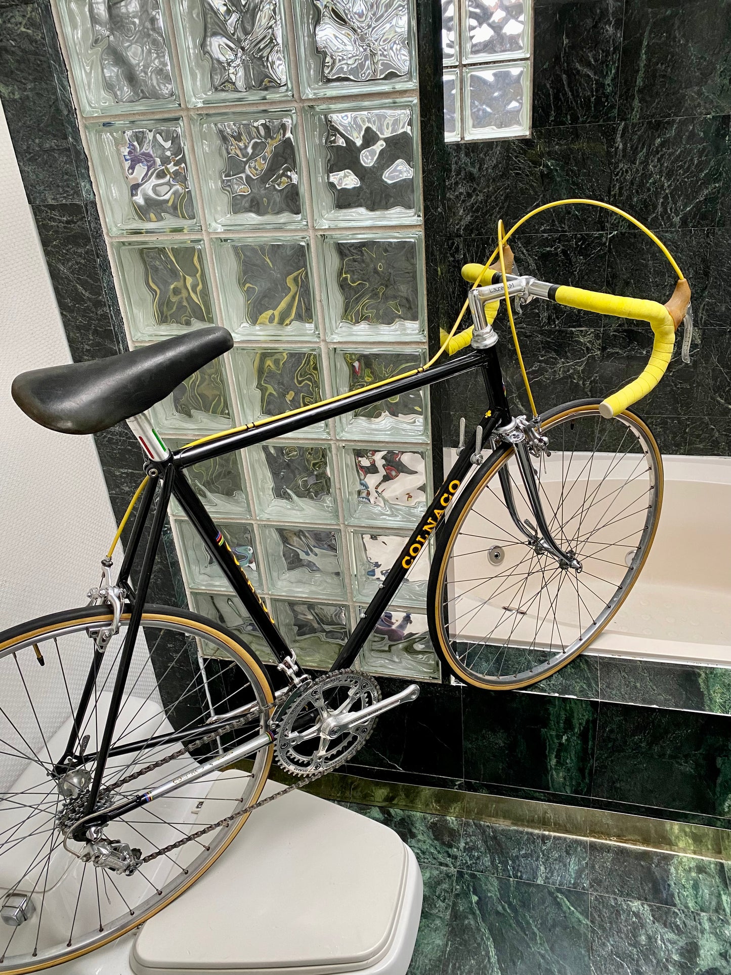 (SIZE 59cm) 1970's COLNAGO ROAD BIKE - CAMPAGNOLO - SENSATIONAL