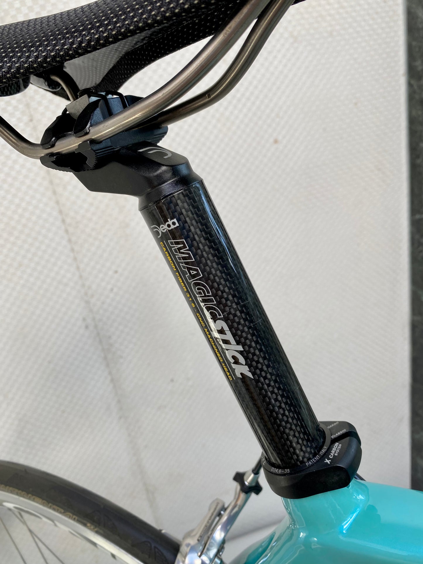 (SIZE 54cm) CLASSIC BIANCHI 928 T-CUBE ROAD BIKE - CELESTE - CAMPAGNOLO CHORUS