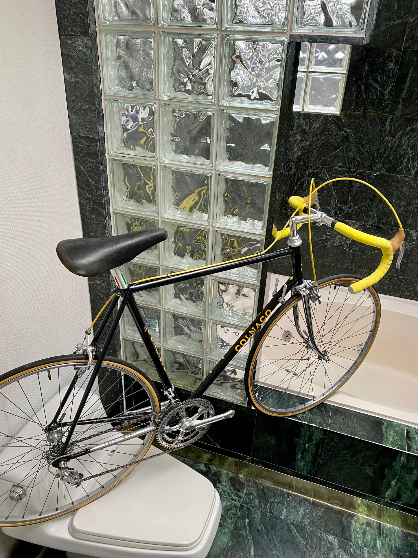 (SIZE 59cm) 1970's COLNAGO ROAD BIKE - CAMPAGNOLO - SENSATIONAL