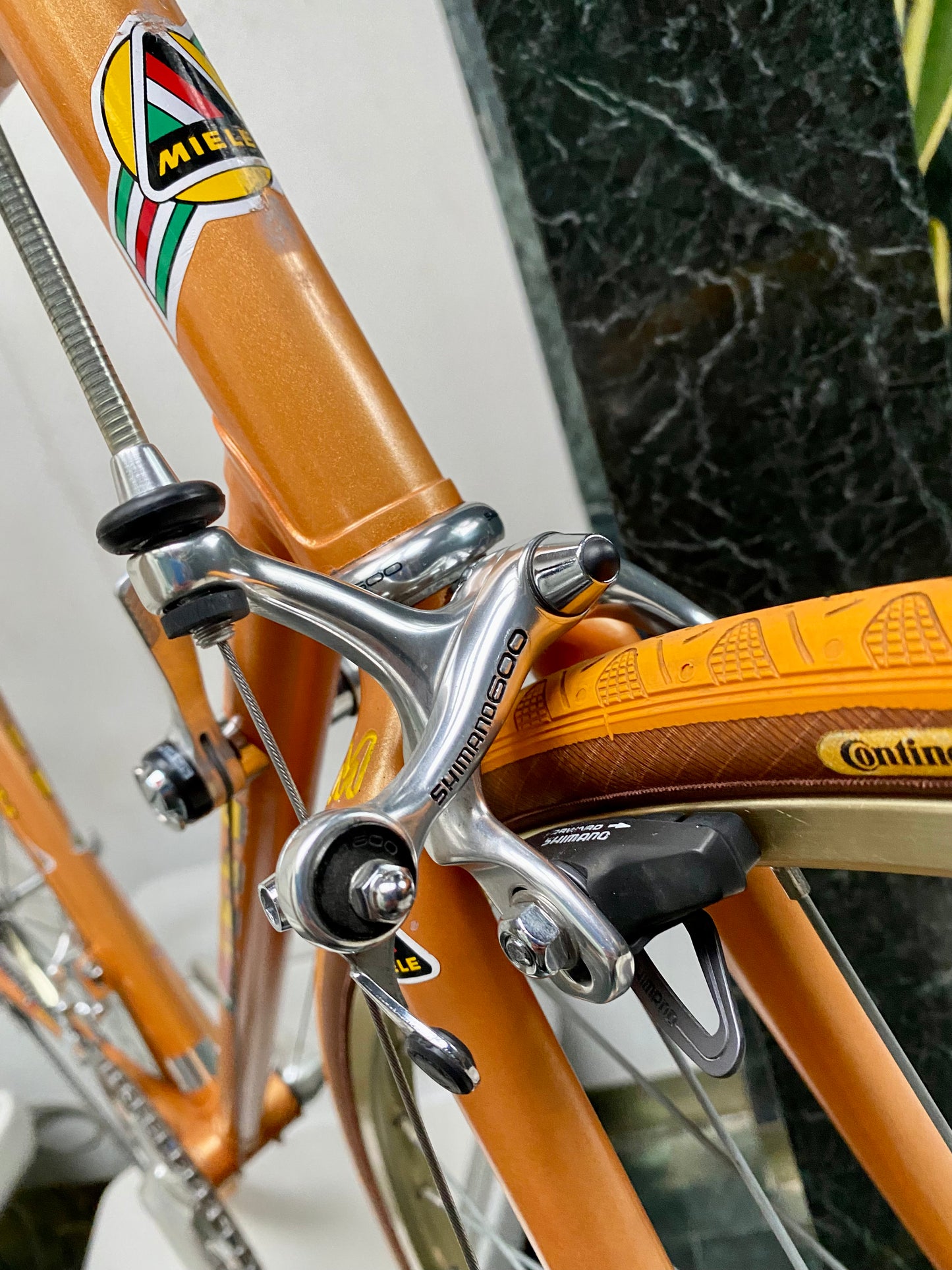 (SIZE 57cm) 1980's MIELE ROAD BIKE - ROSSIN-BUILT - SHIMANO 600