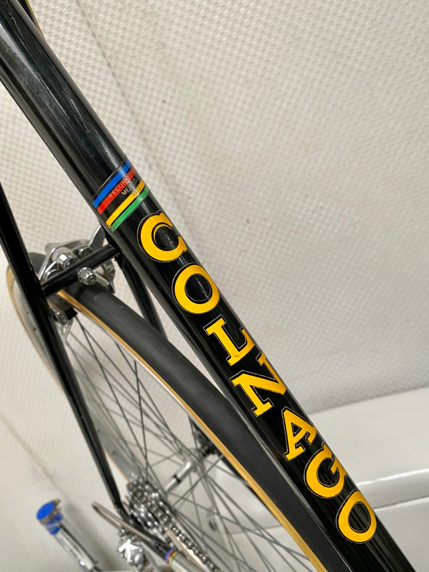 (SIZE 59cm) 1970's COLNAGO ROAD BIKE - CAMPAGNOLO - SENSATIONAL