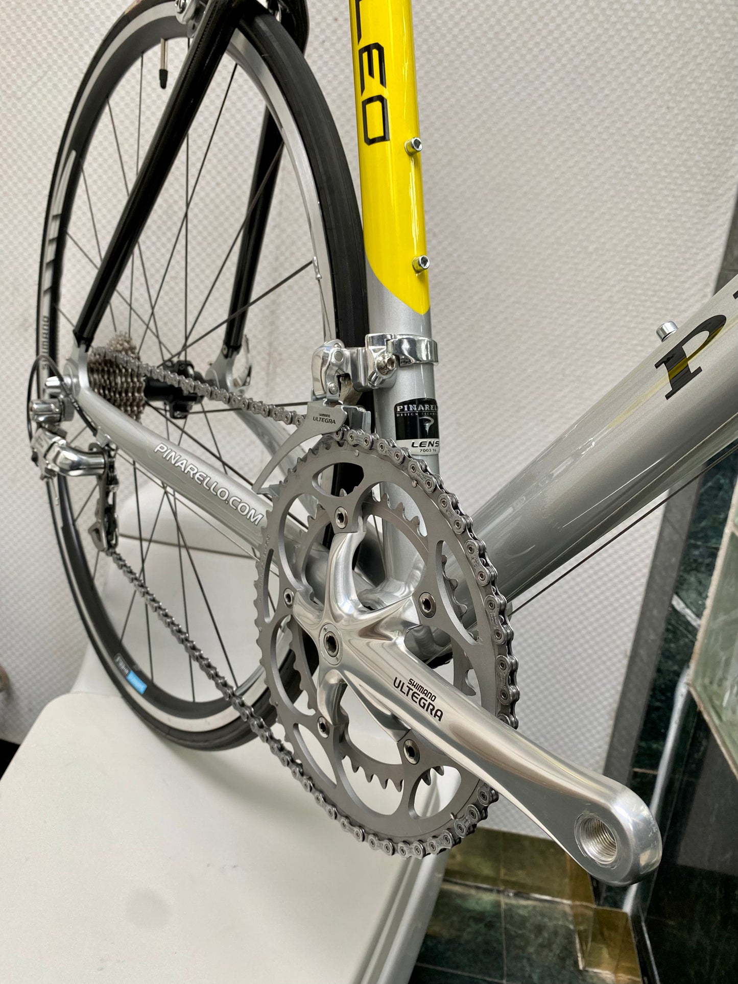 (SIZE 55cm) CLASSIC PINARELLO GALILEO ROAD BIKE - SHIMANO ULTEGRA - LIKE NEW