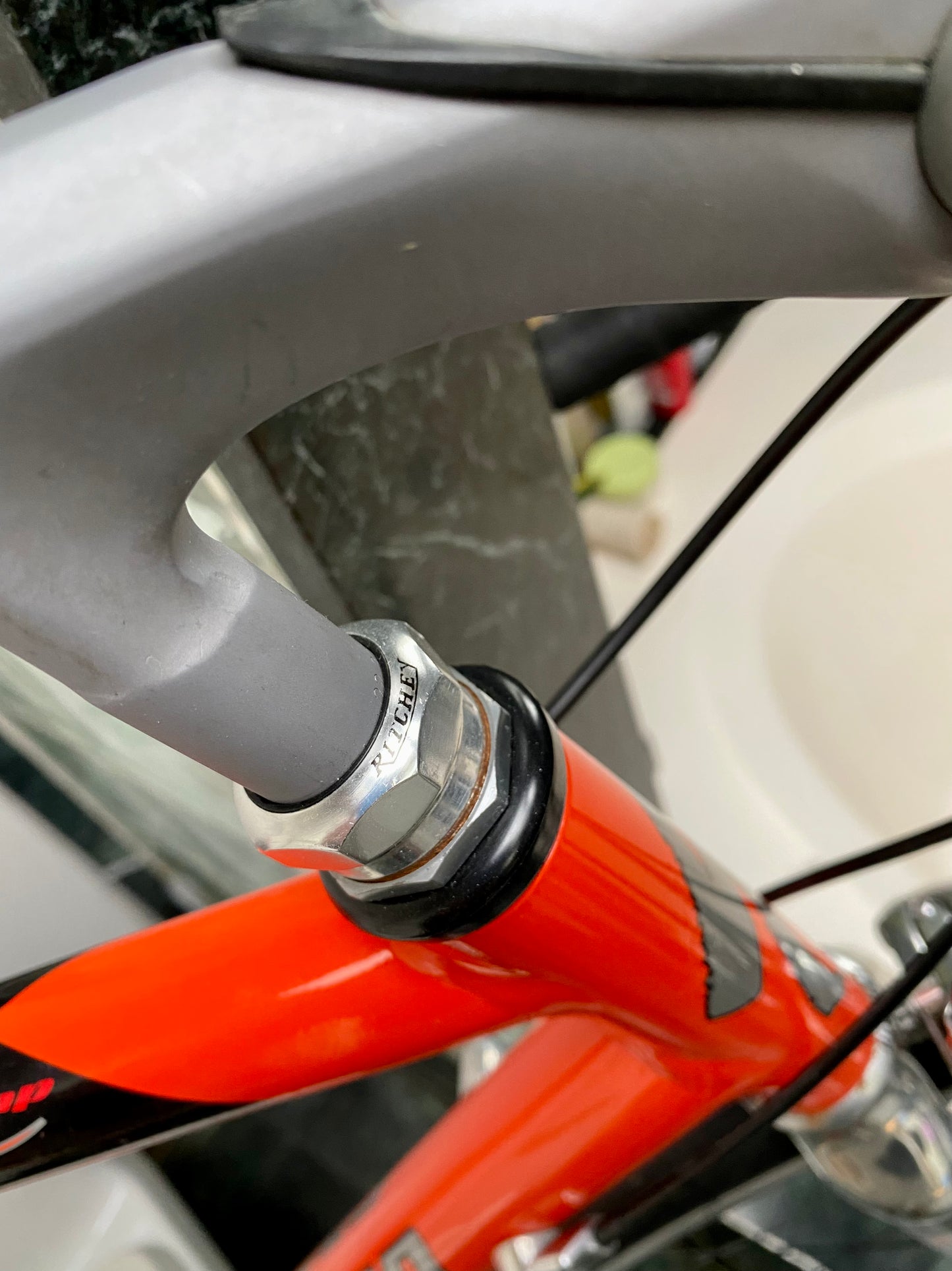 (SIZE 56cm) LATE-1990's SPECIALIZED ALLEZ COMP ROAD BIKE - SHIMANO ULTEGRA