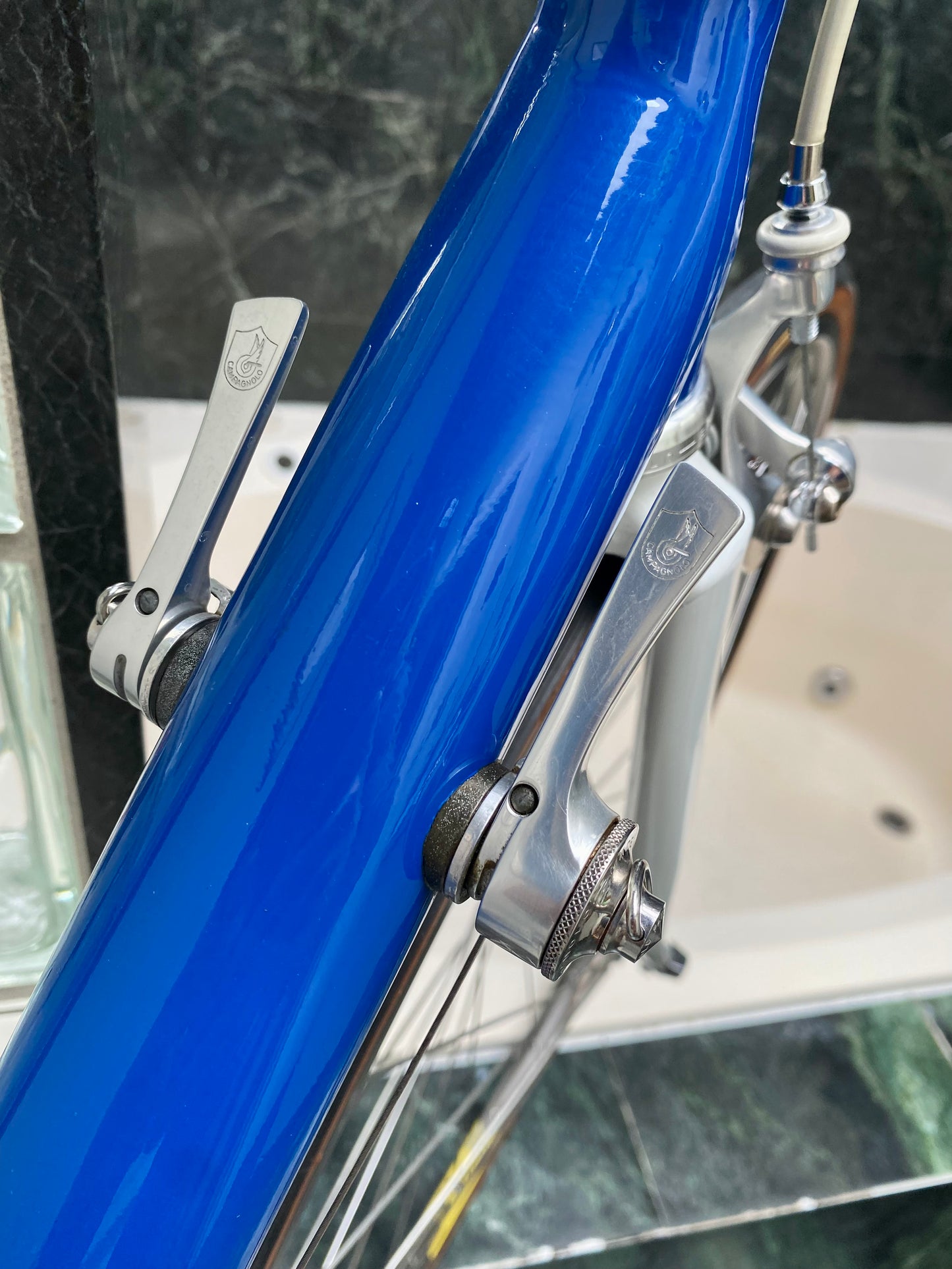 (SIZE 56cm) 1980's CANNONDALE "ATHENA" ROAD BIKE - CAMPAGNOLO ATHENA