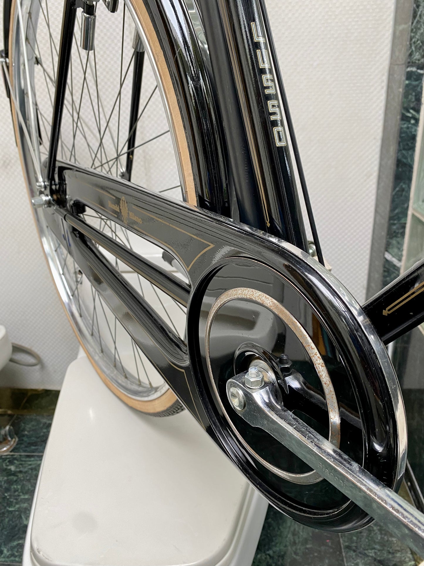 (ONE SIZE) 1980's BIANCHI CRUISER BIKE - ROD BRAKES - MADE IN ITALY