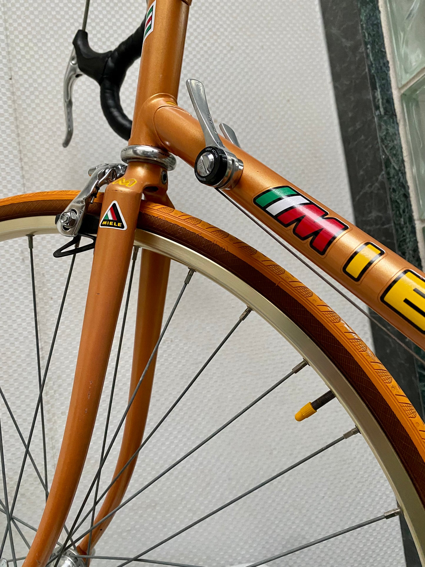 (SIZE 57cm) 1980's MIELE ROAD BIKE - ROSSIN-BUILT - SHIMANO 600