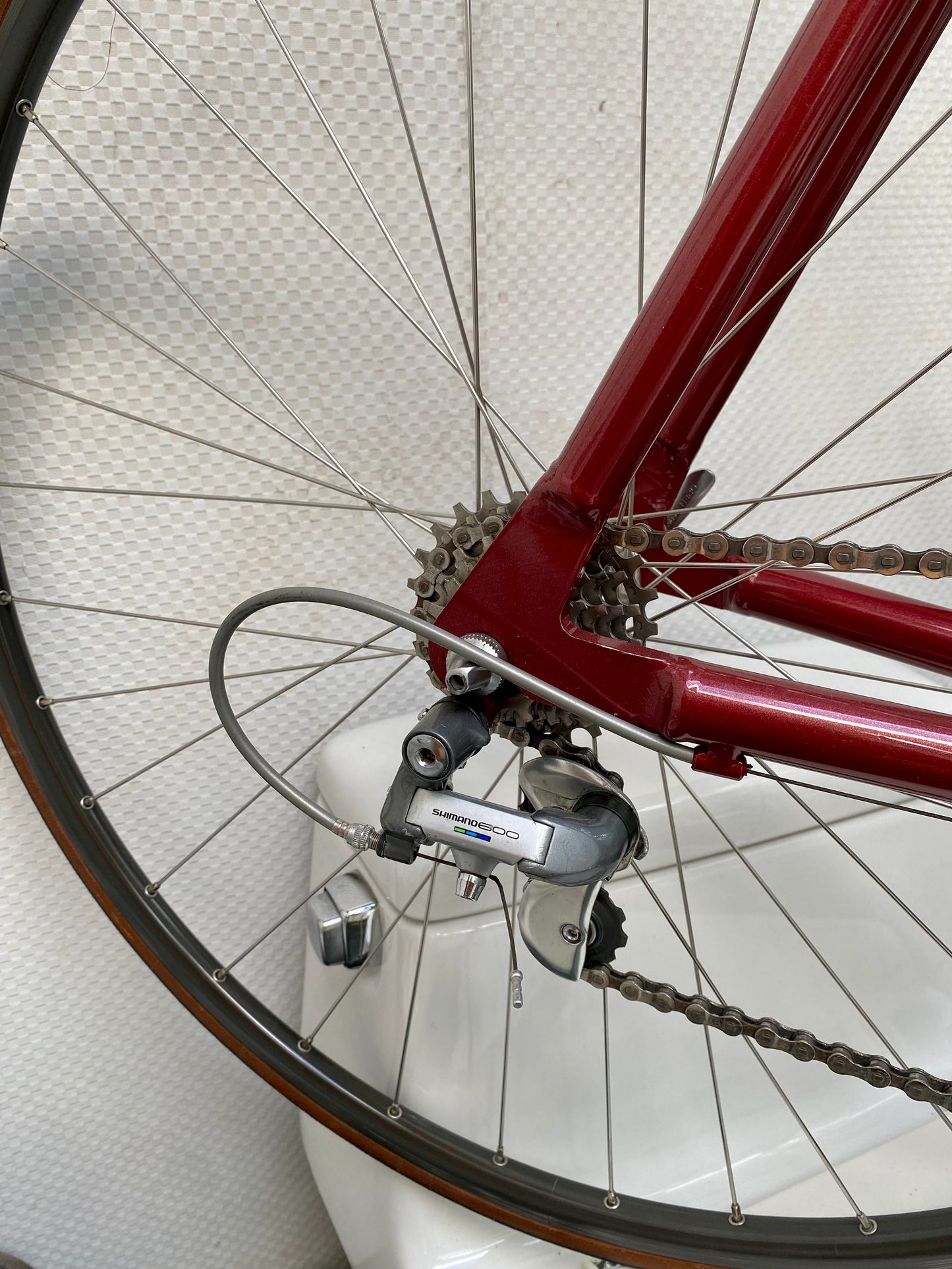 (SIZE 56cm) 1980's KLEIN QUANTUM ROAD BIKE - SHIMANO 600 - SPOTLESS - RARE