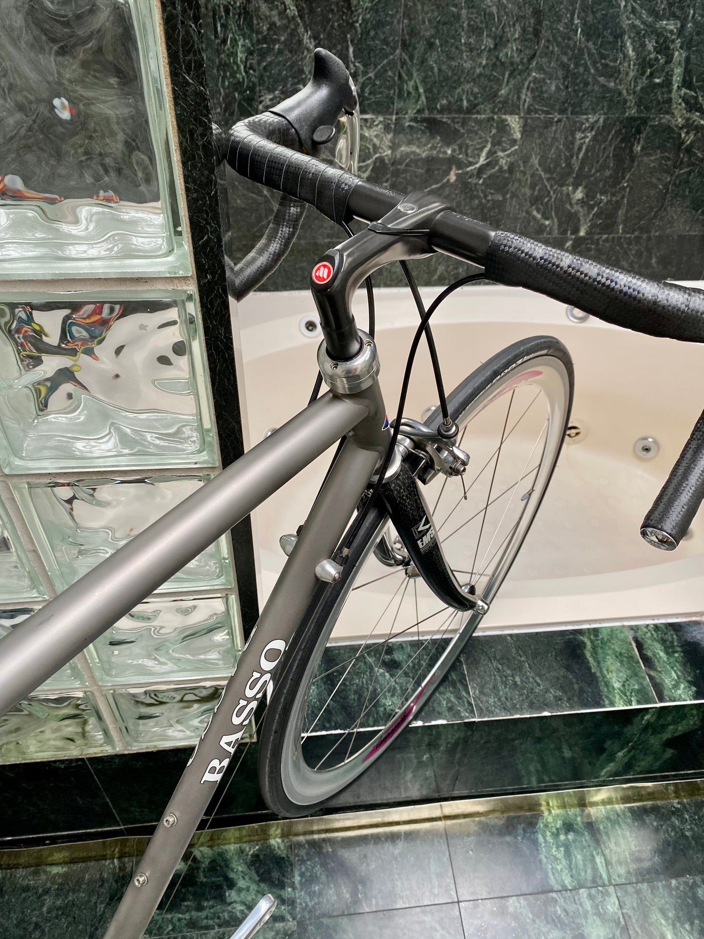 (SIZE 56cm) 1990's BASSO TITANIUM ROAD BIKE - CAMPAGNOLO RECORD - VENTO WHEELSET - INCREDIBLE!