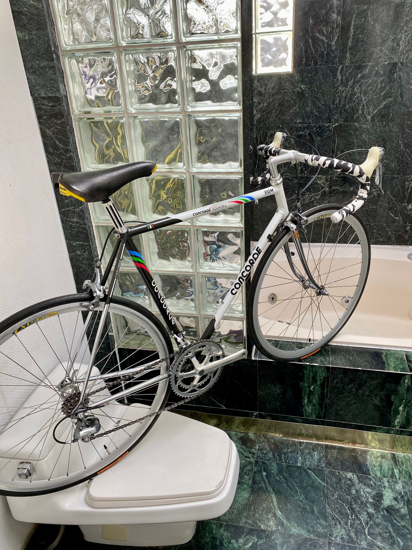 (SIZE 55cm) EARLY-1990's CONCORDE SQUADRA ROAD BIKE - COLUMBUS SLX - SHIMANO 600