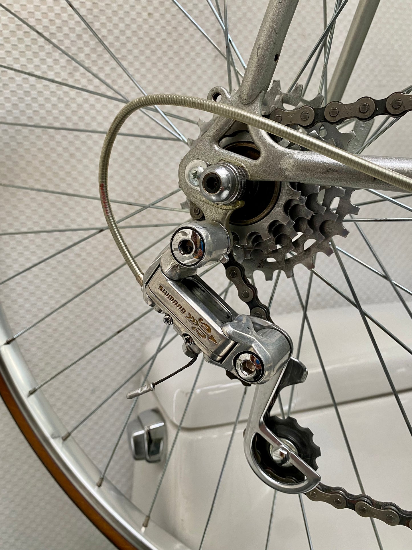 (SIZE 62cm) 1980's NISHIKI OLYMPIC ROAD BIKE - SHIMANO GOLDEN ARROW - LIKE NEW