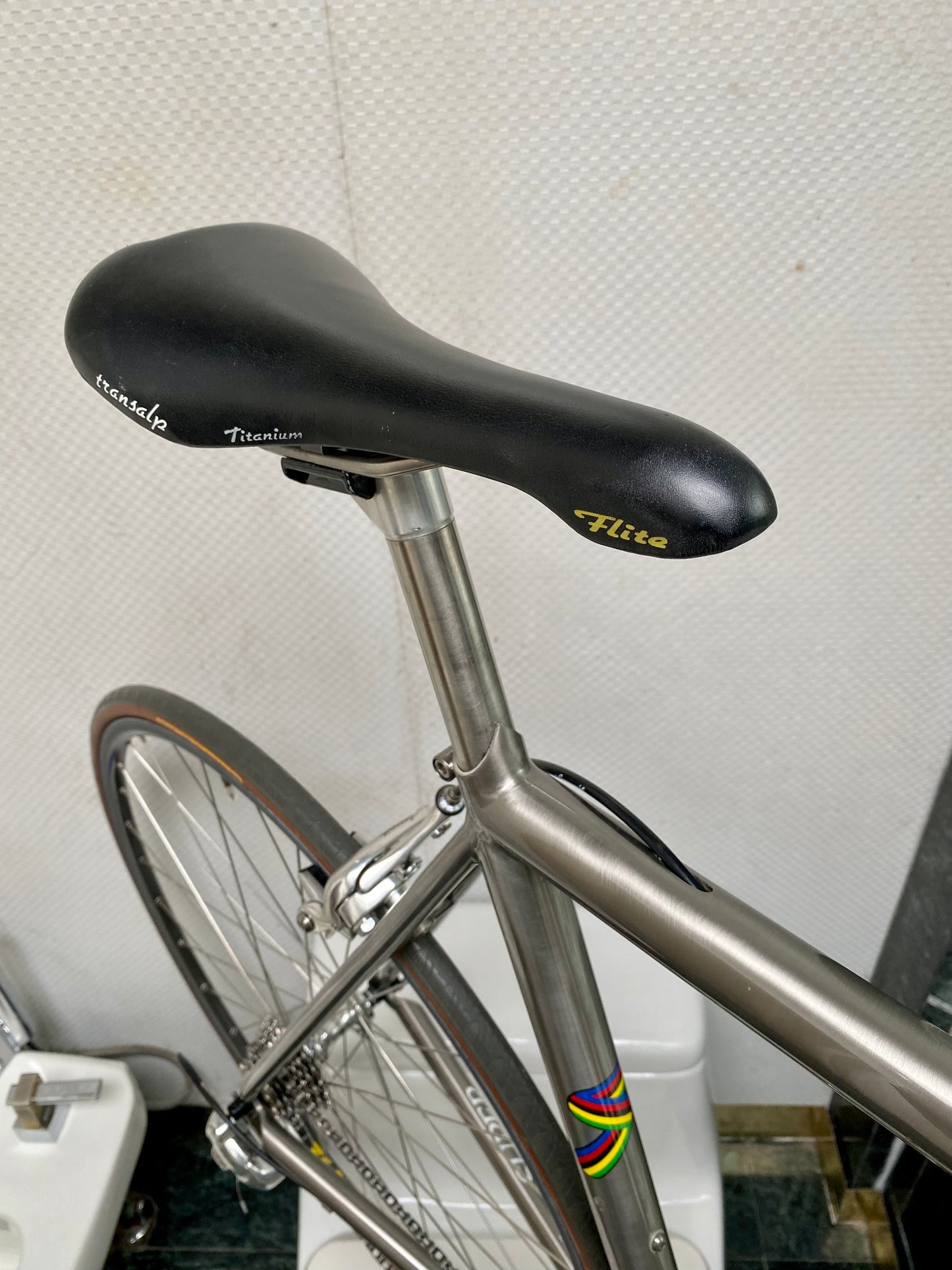 (SIZE 56cm) 1994 SPECTRUM CYCLES "TITANIUM SUPER" ROAD BIKE - CAMPAGNOLO RECORD