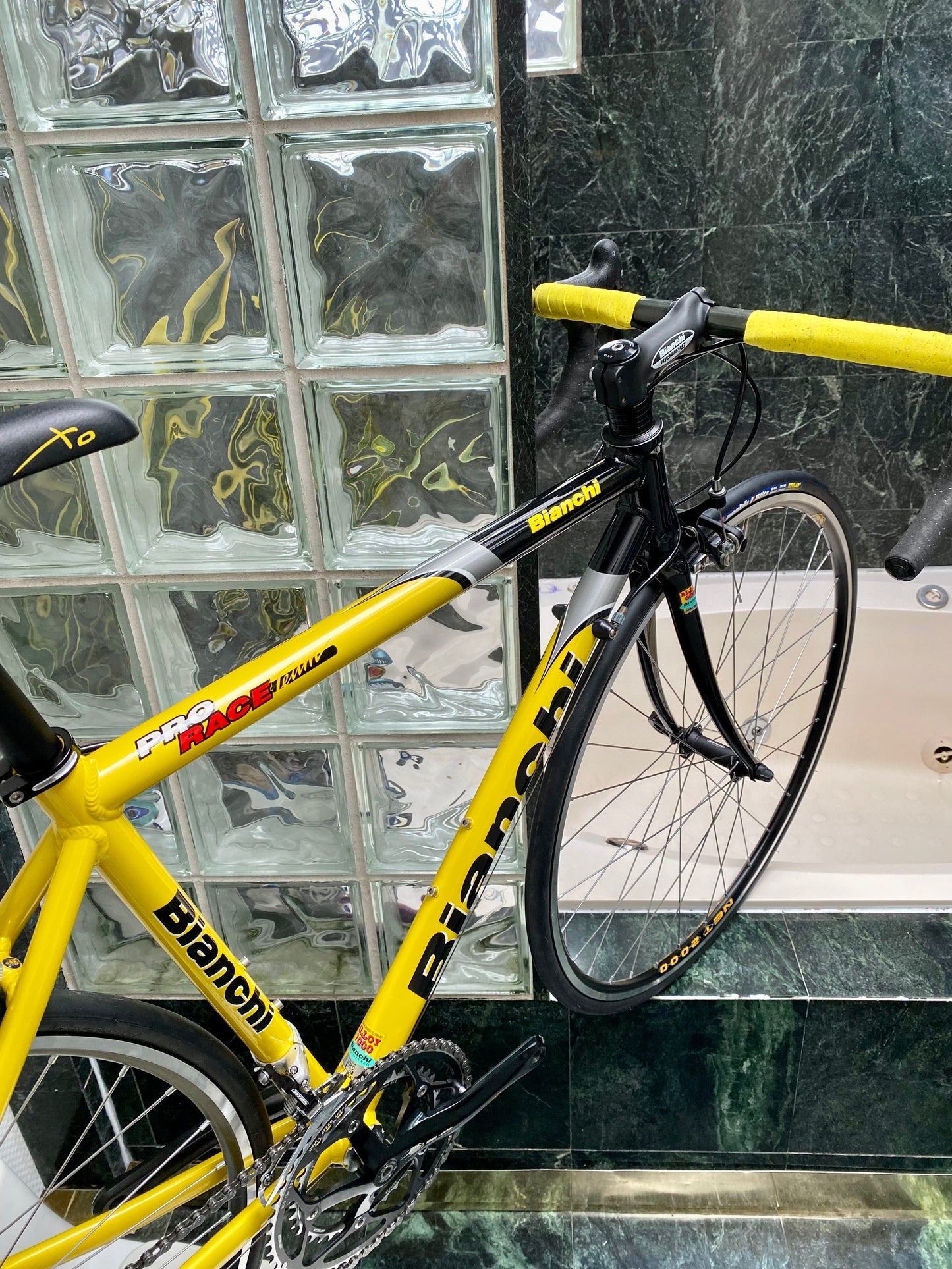 (SIZE 53cm) NOS / BRAND NEW CLASSIC BIANCHI "PRO RACE" ROAD BIKE - CAMPAGNOLO