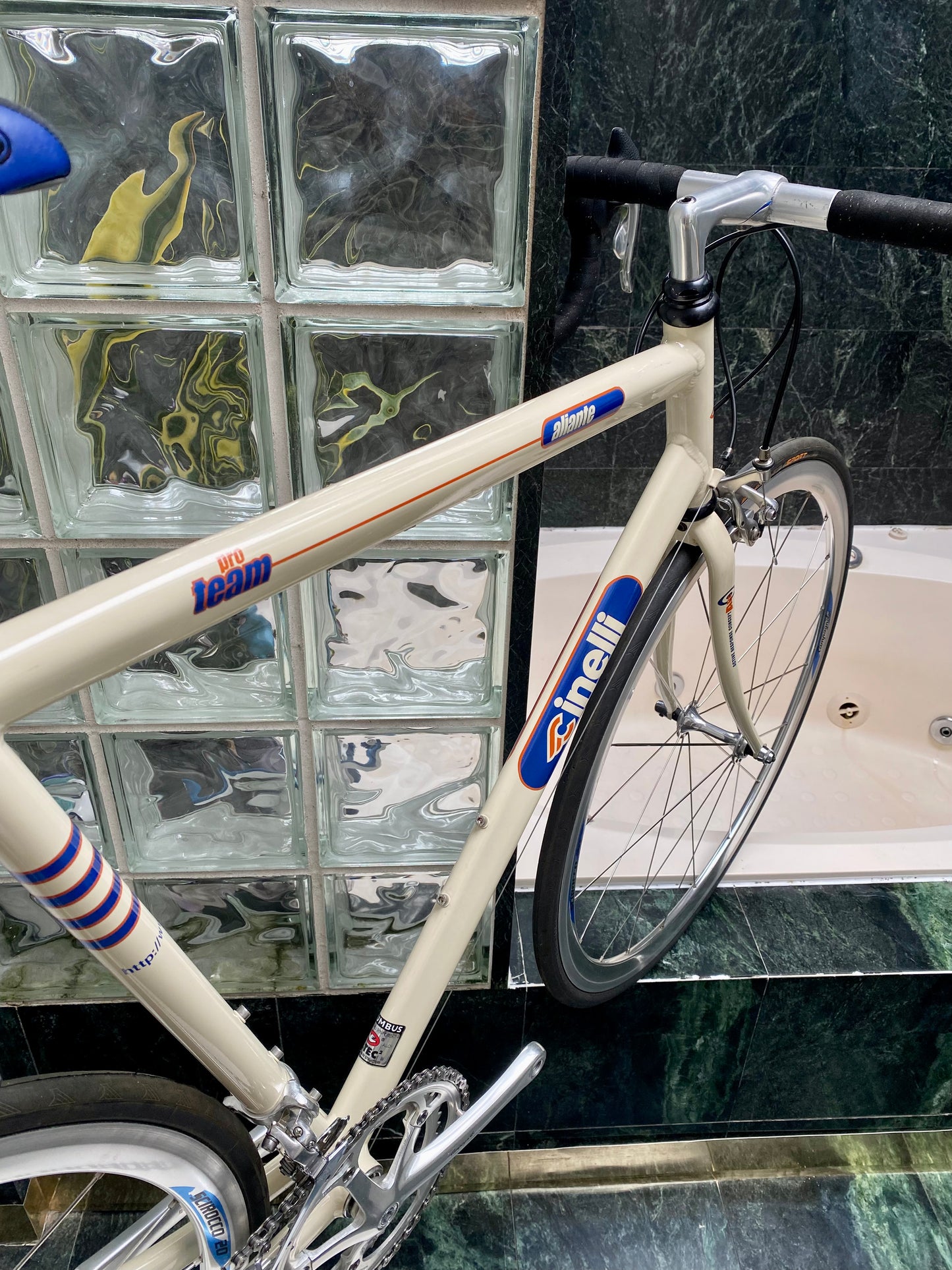 (SIZE 56cm) 1990's CINELLI PRO TEAM ROAD BIKE - CAMPAGNOLO ATHENA GROUPSET - LIKE NEW