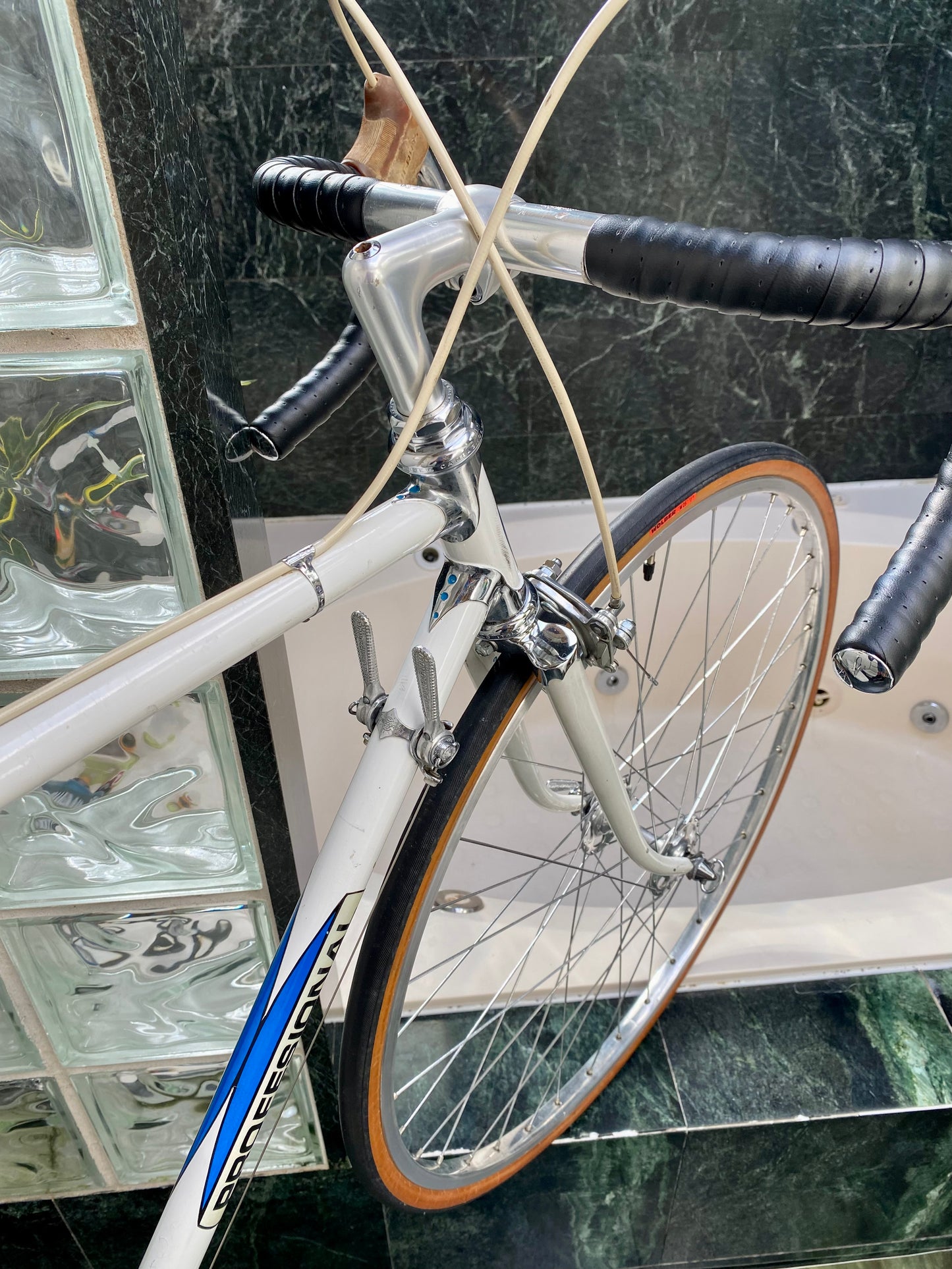 (SIZE 54cm) 1970's WINDSOR PROFESSIONAL ROAD BIKE - CAMPAGNOLO NUOVO RECORD