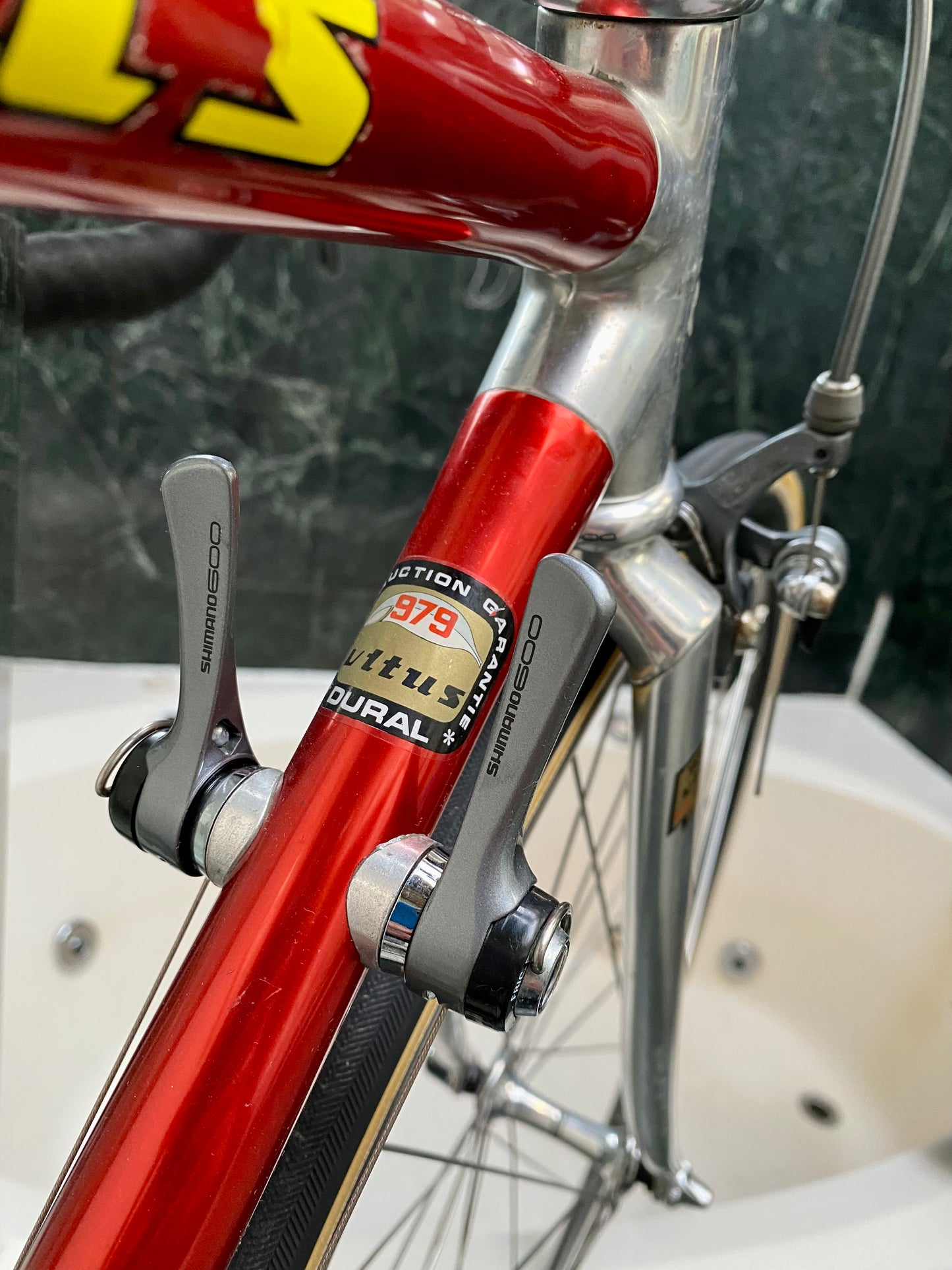 (SIZE 50cm) 1980's VITUS 979 ROAD BIKE - SHIMANO 600 - LIKE NEW