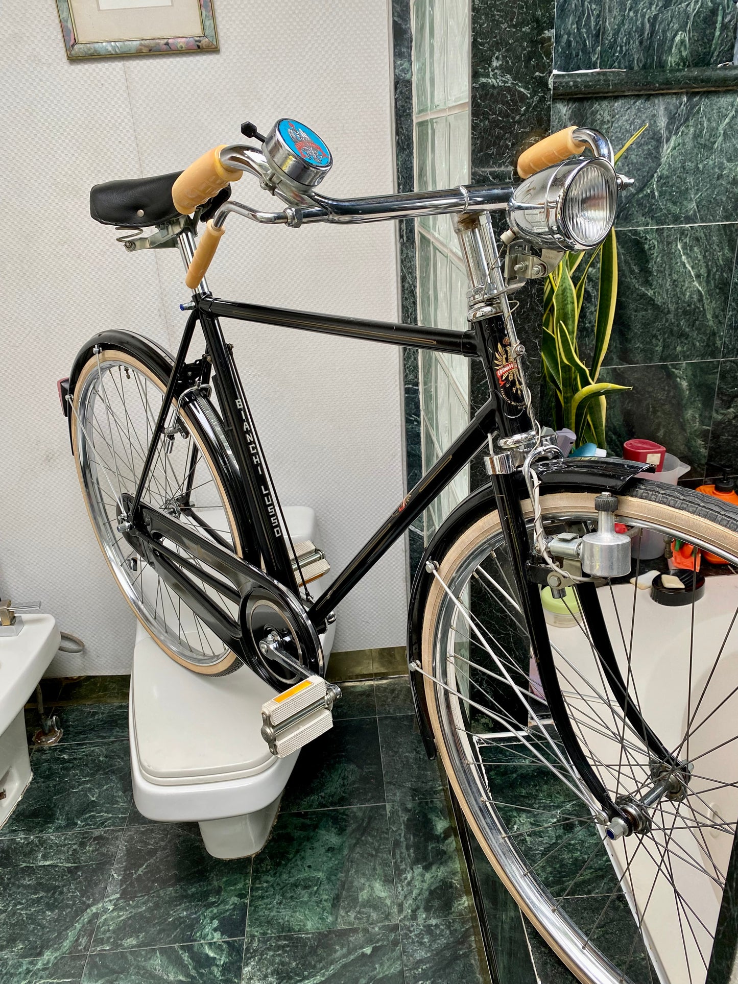 (ONE SIZE) 1980's BIANCHI CRUISER BIKE - ROD BRAKES - MADE IN ITALY