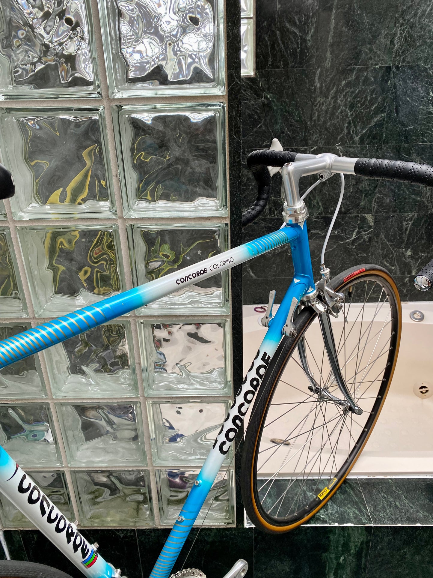 (SIZE 57cm) 1980's CONCORDE COLOMBO ROAD BIKE - CAMPAGNOLO ATHENA