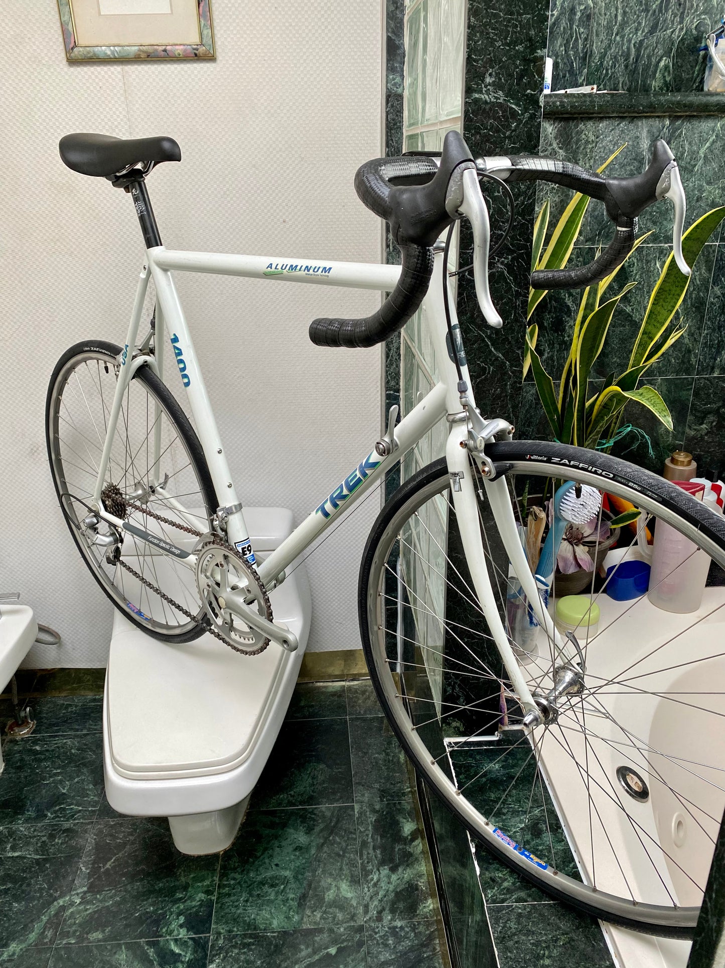 (SIZE 60cm) 1980's CLASSIC TREK ALUMINUM ROAD BIKE - SHIMANO 105