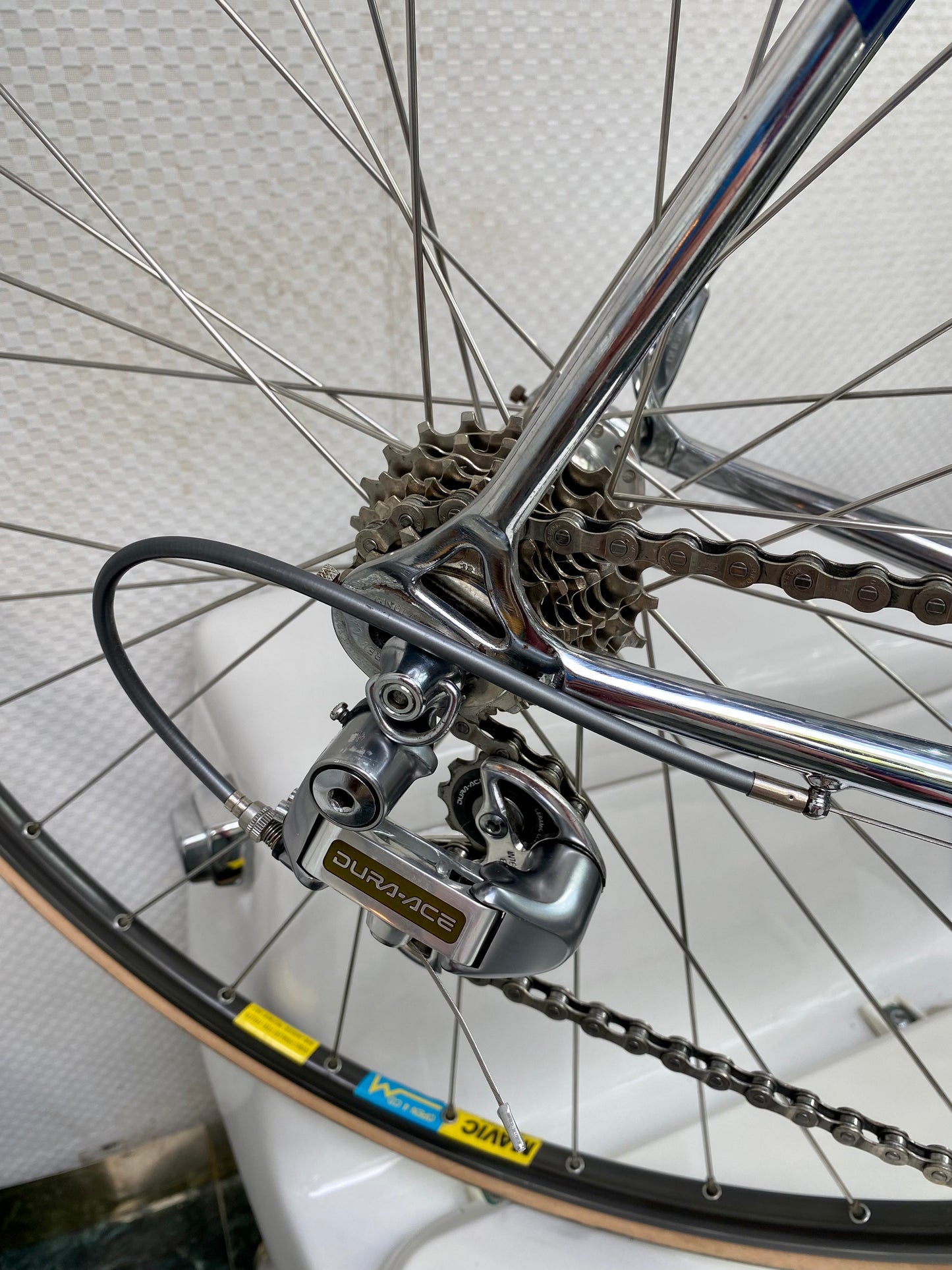 (SIZE 53cm) INCREDIBLE EARLY-1990's ROSSIN GHIBLI ROAD BIKE - SHIMANO DURA ACE