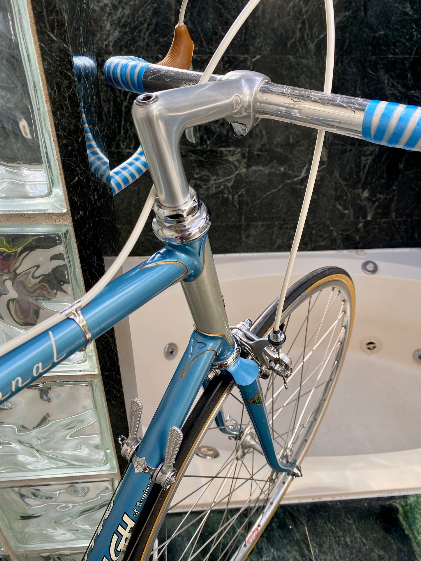 (SIZE 59cm) 1970's PROFESSIONAL ROAD BIKE - ALL ORIGINAL - CAMPAGNOLO GROUPSET