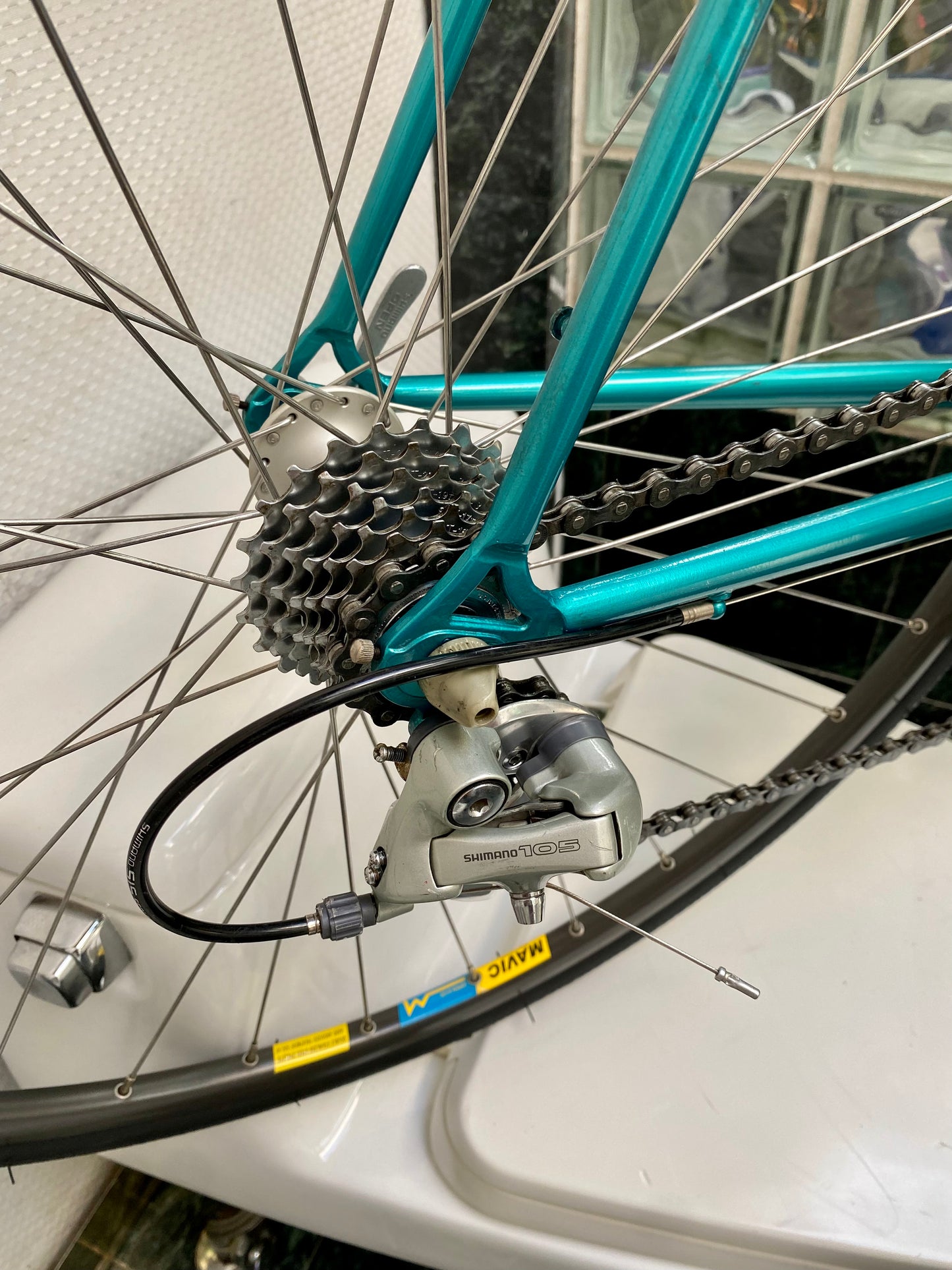 (SIZE 55cm) EARLY-1990's GARDIN ROAD BIKE - SHIMANO 105