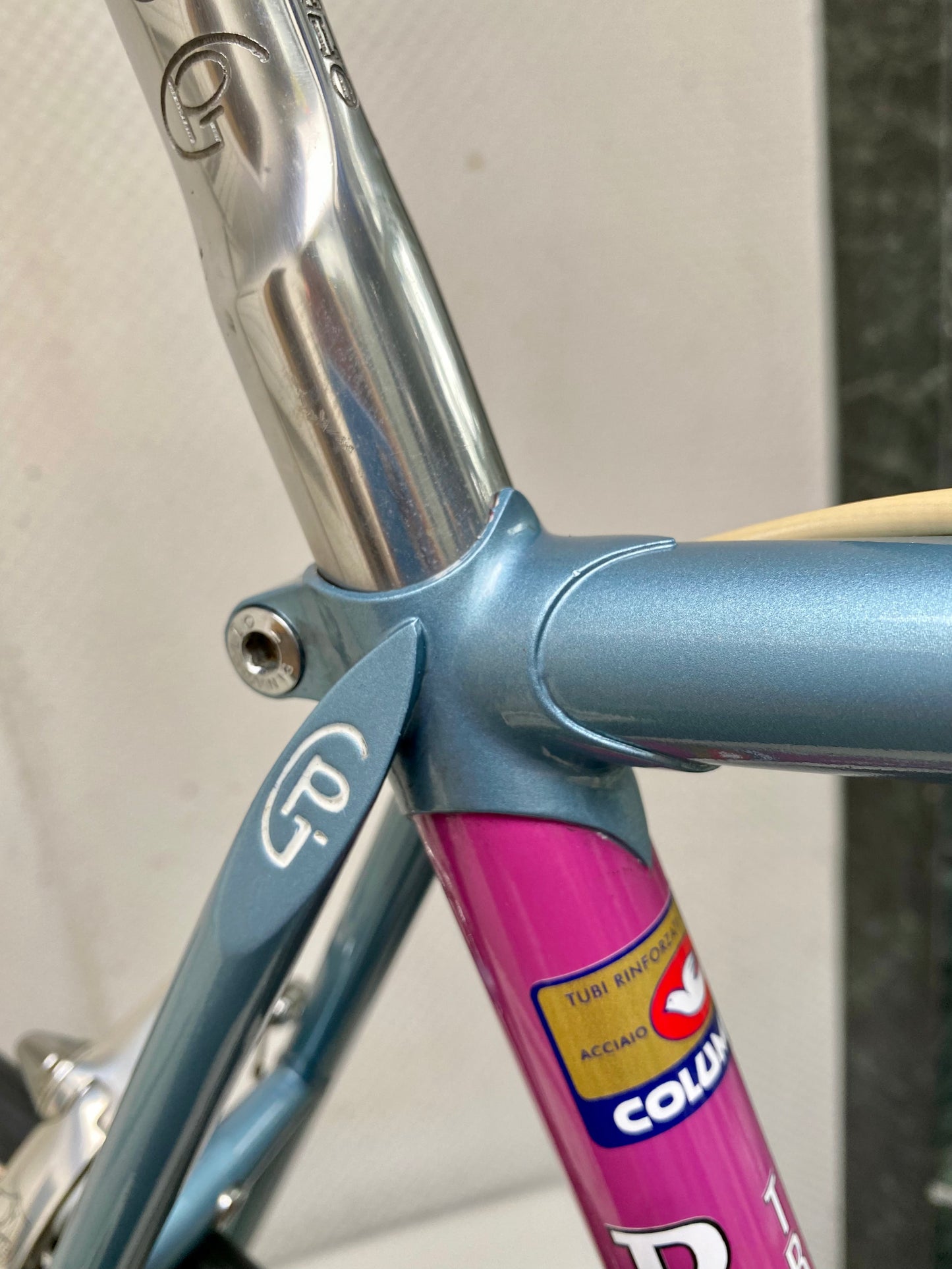 (SIZE 52cm) 1980's PINARELLO ROAD BIKE - CAMPAGNOLO CHORUS - LIKE NEW