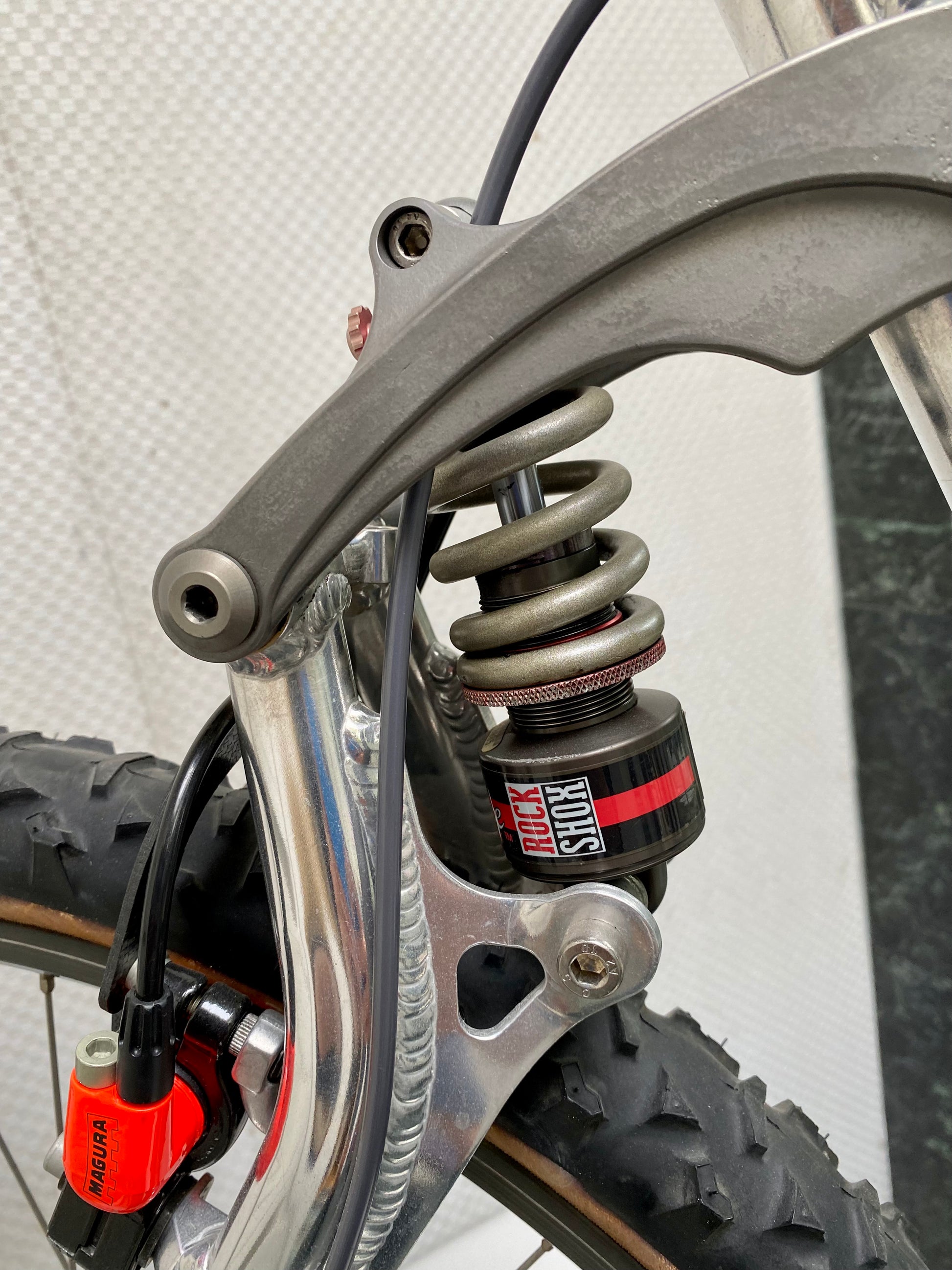 SIZE LARGE RETRO 1990 s GT LTS MOUNTAIN BIKE TRICKED OUT TO THE MA My Little Bike Shop