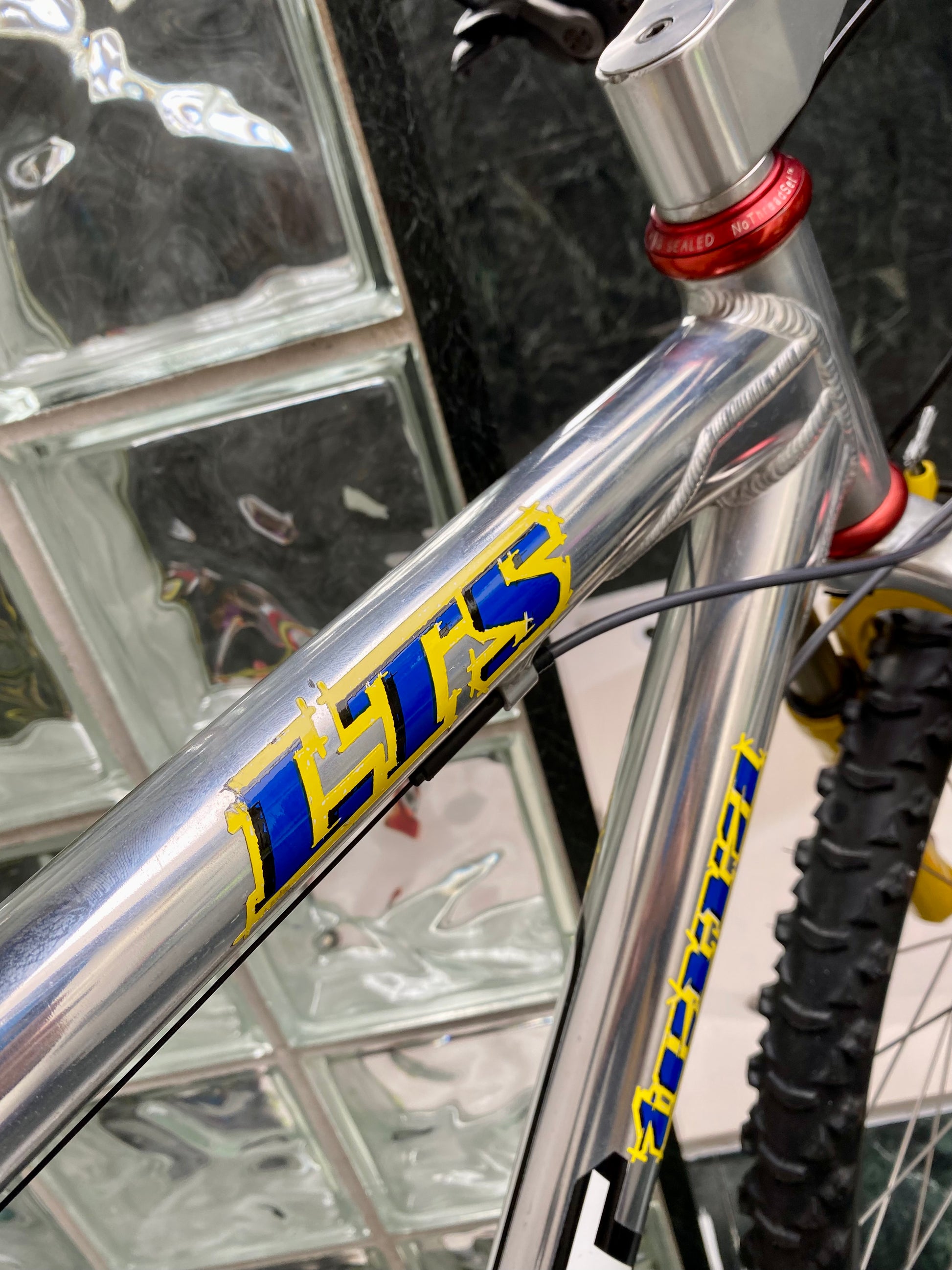 SIZE LARGE RETRO 1990 s GT LTS MOUNTAIN BIKE TRICKED OUT TO THE MA My Little Bike Shop