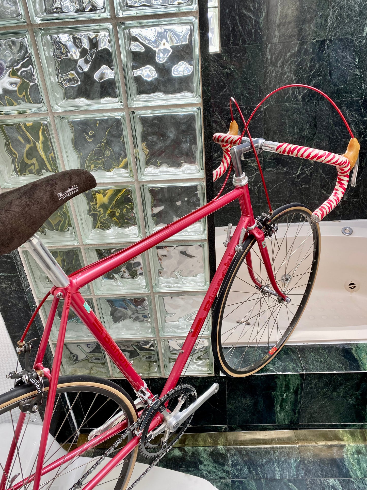 (SIZE 55cm) LIKE NEW 1980's BIANCHI ROAD BIKE - CAMPAGNOLO - SPOTLESS!!!