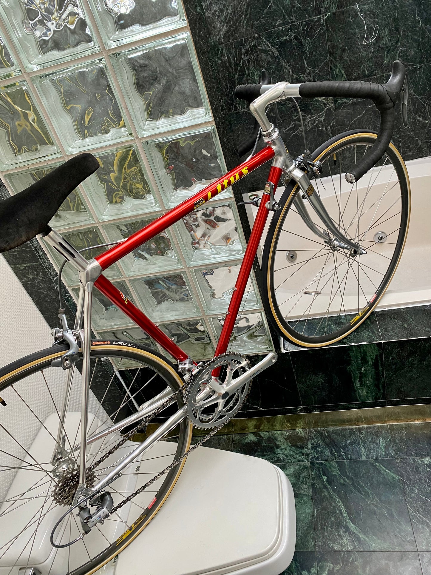 (SIZE 50cm) 1980's VITUS 979 ROAD BIKE - SHIMANO 600 - LIKE NEW